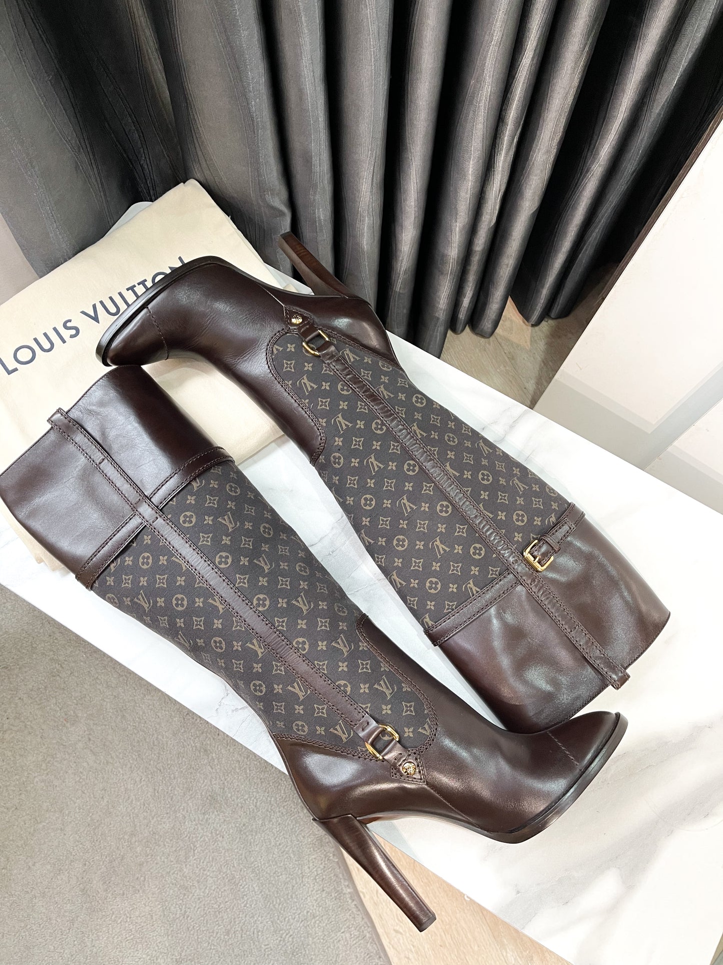 Boot Cao Cổ LV Size 38.5