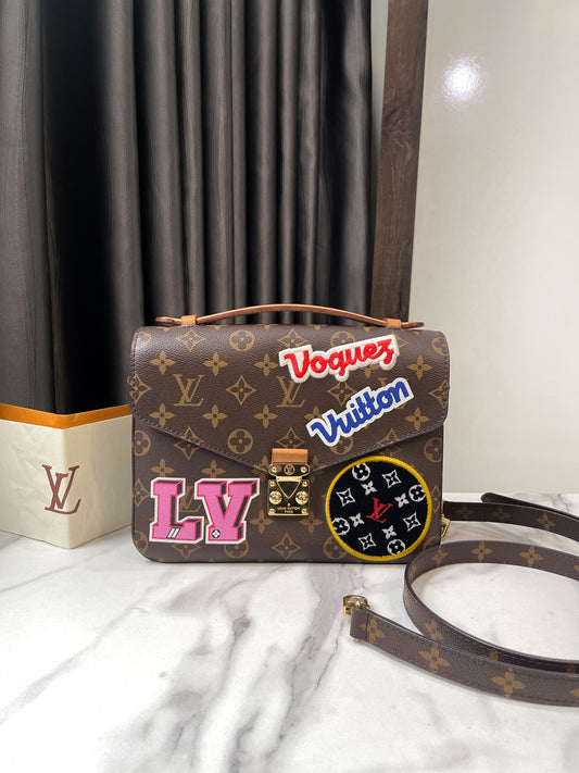 LV Metis Mono Charm