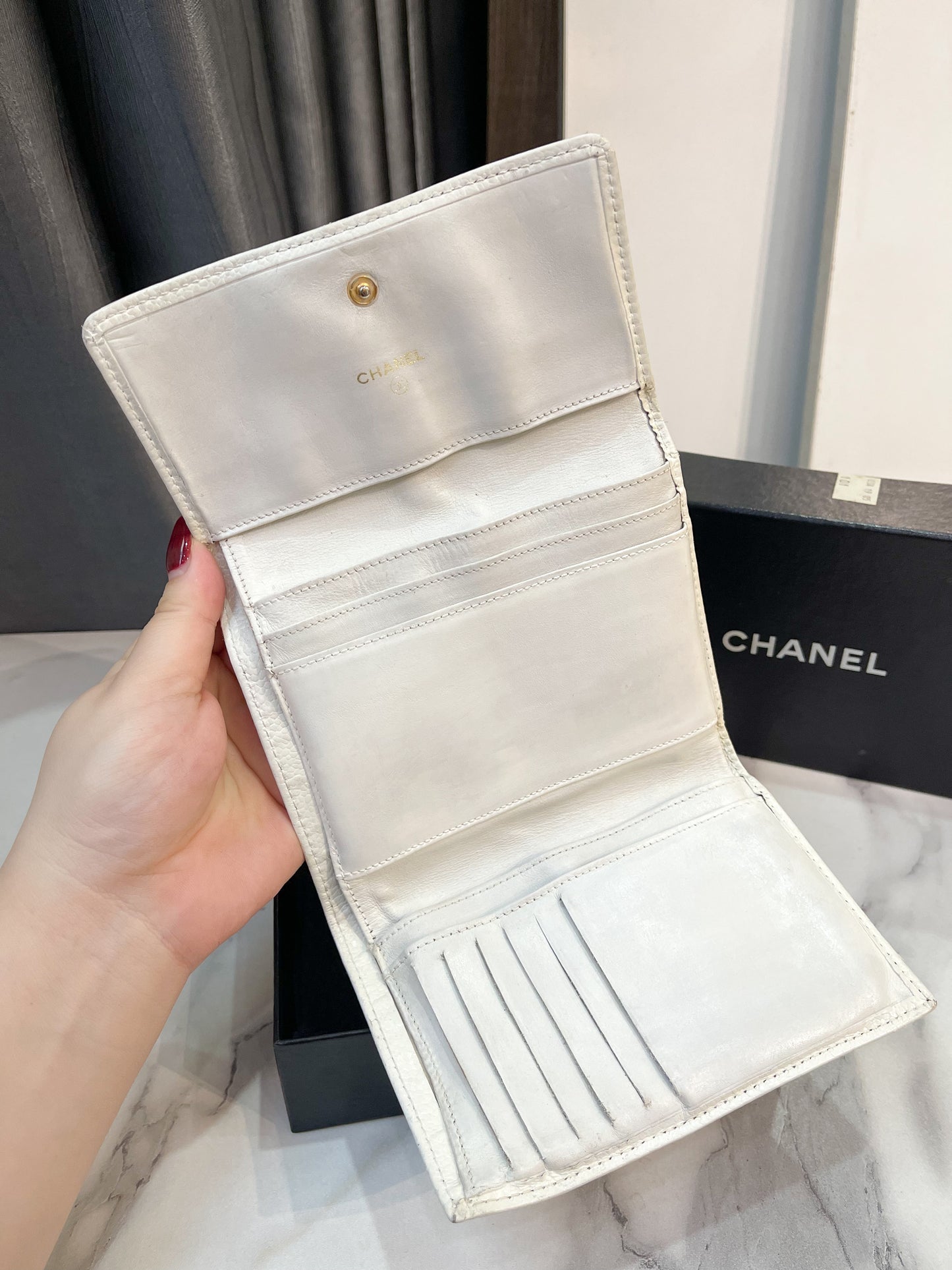 Ví Gấp Chanel Trắng