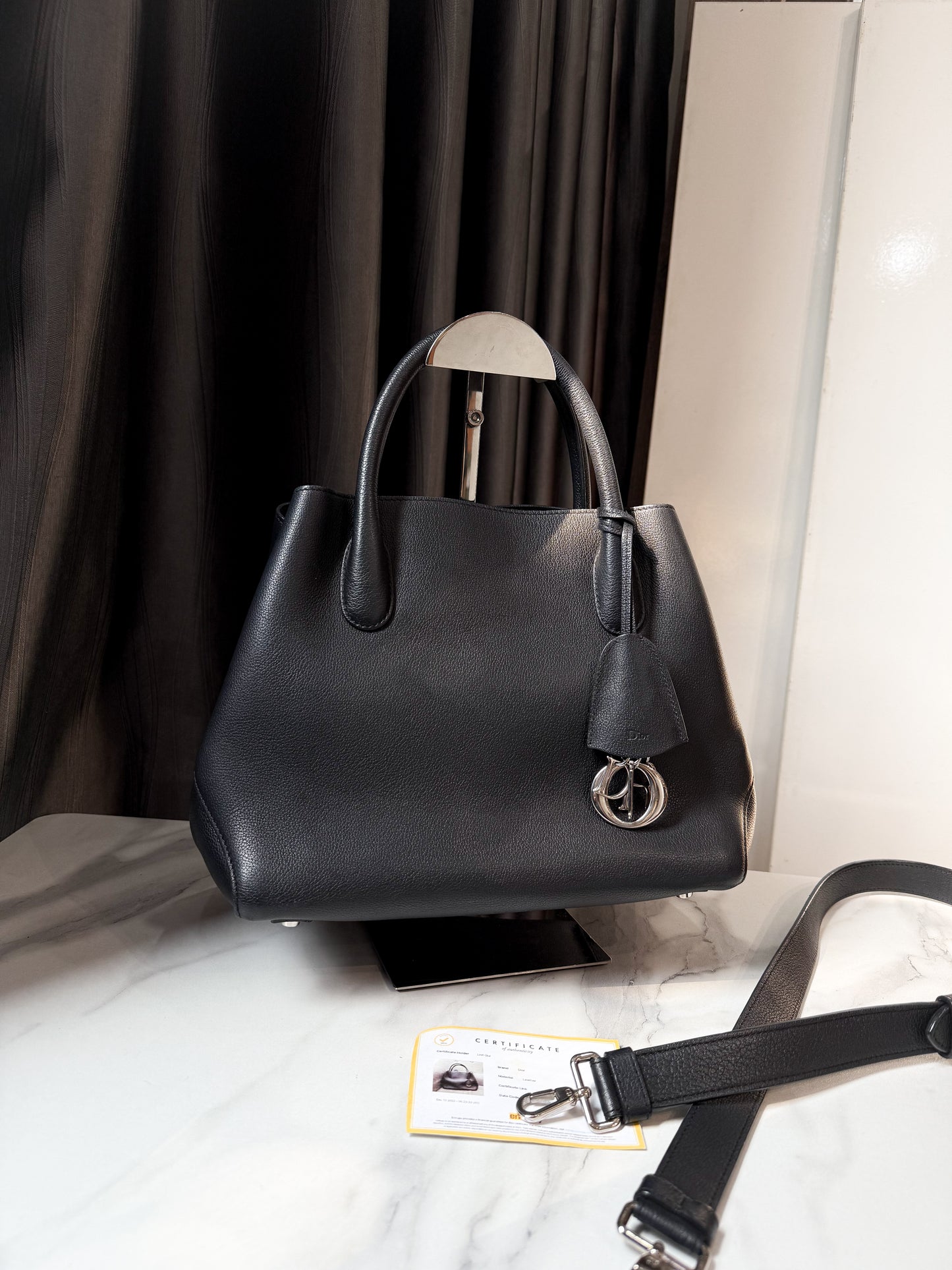 A Dior Handbag Đen