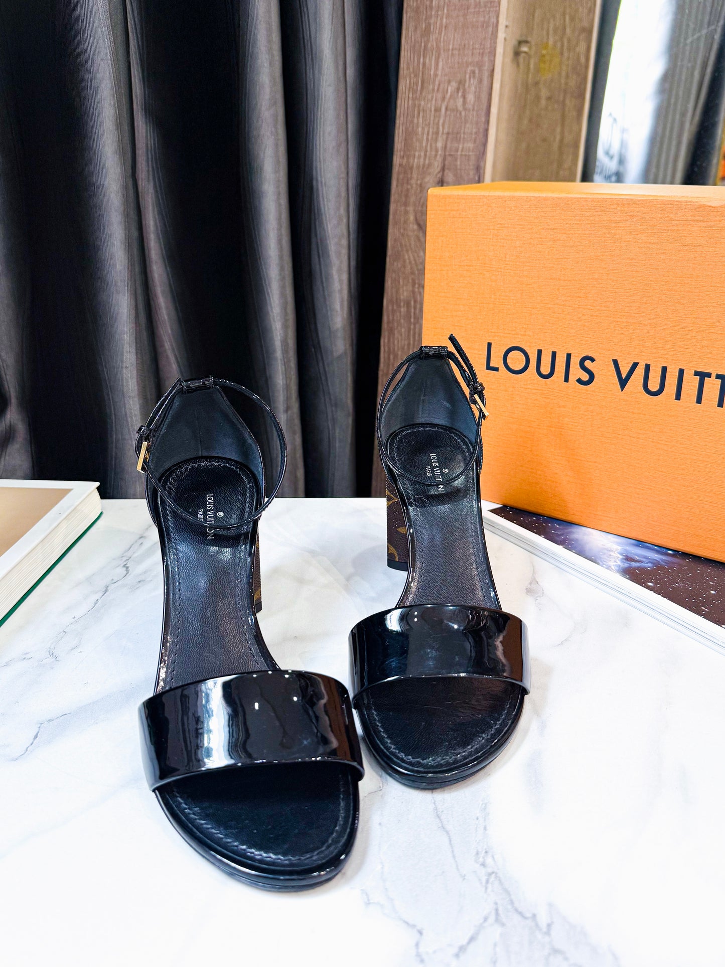Sandal LV Gót Mono Size 38