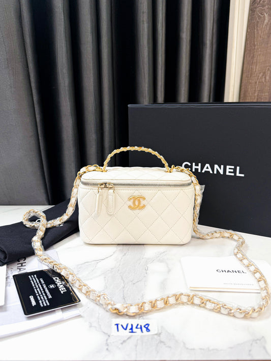 A A Chanel Vanity Caviar TV148