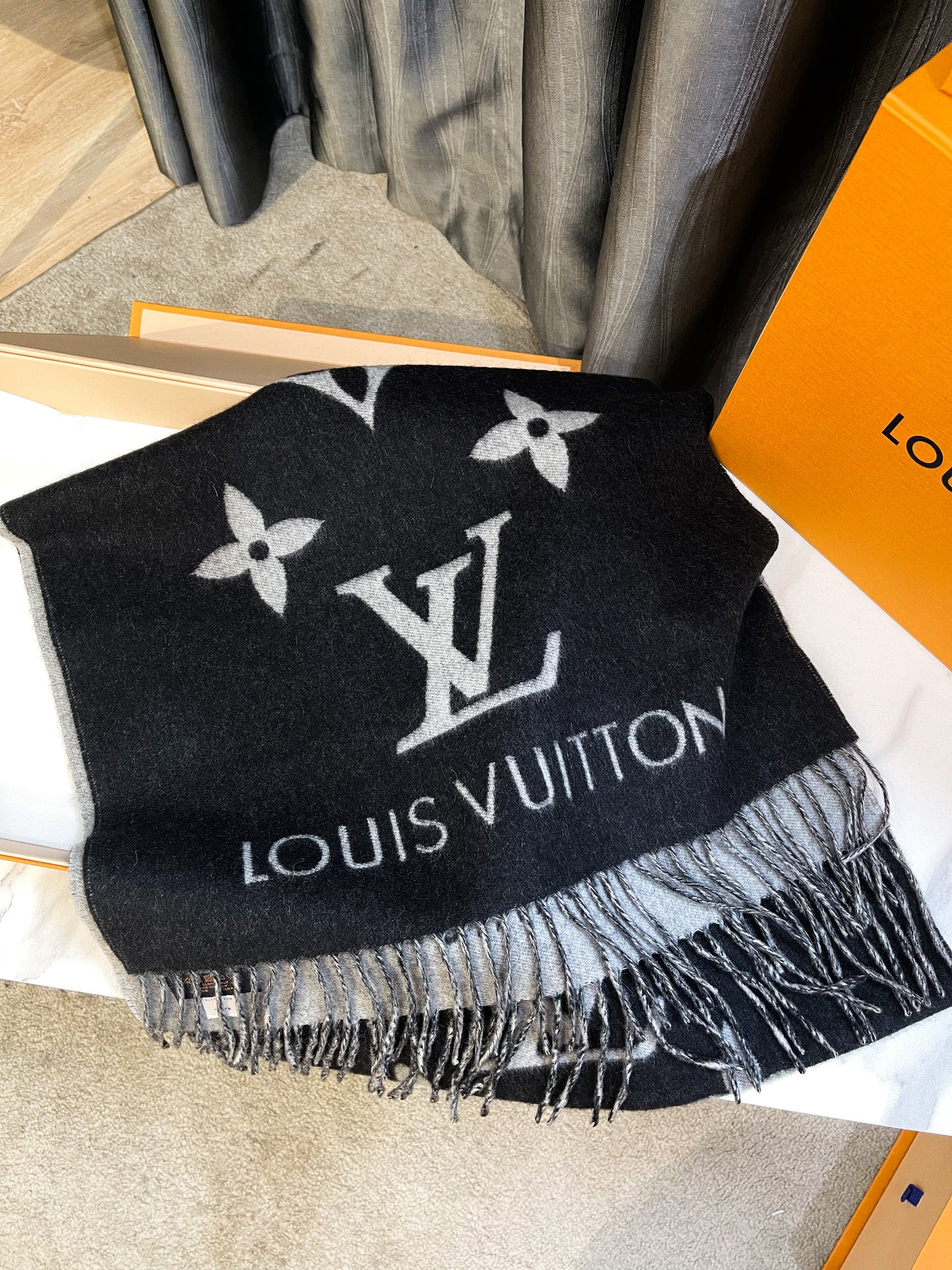 Khăn LV Cashmere