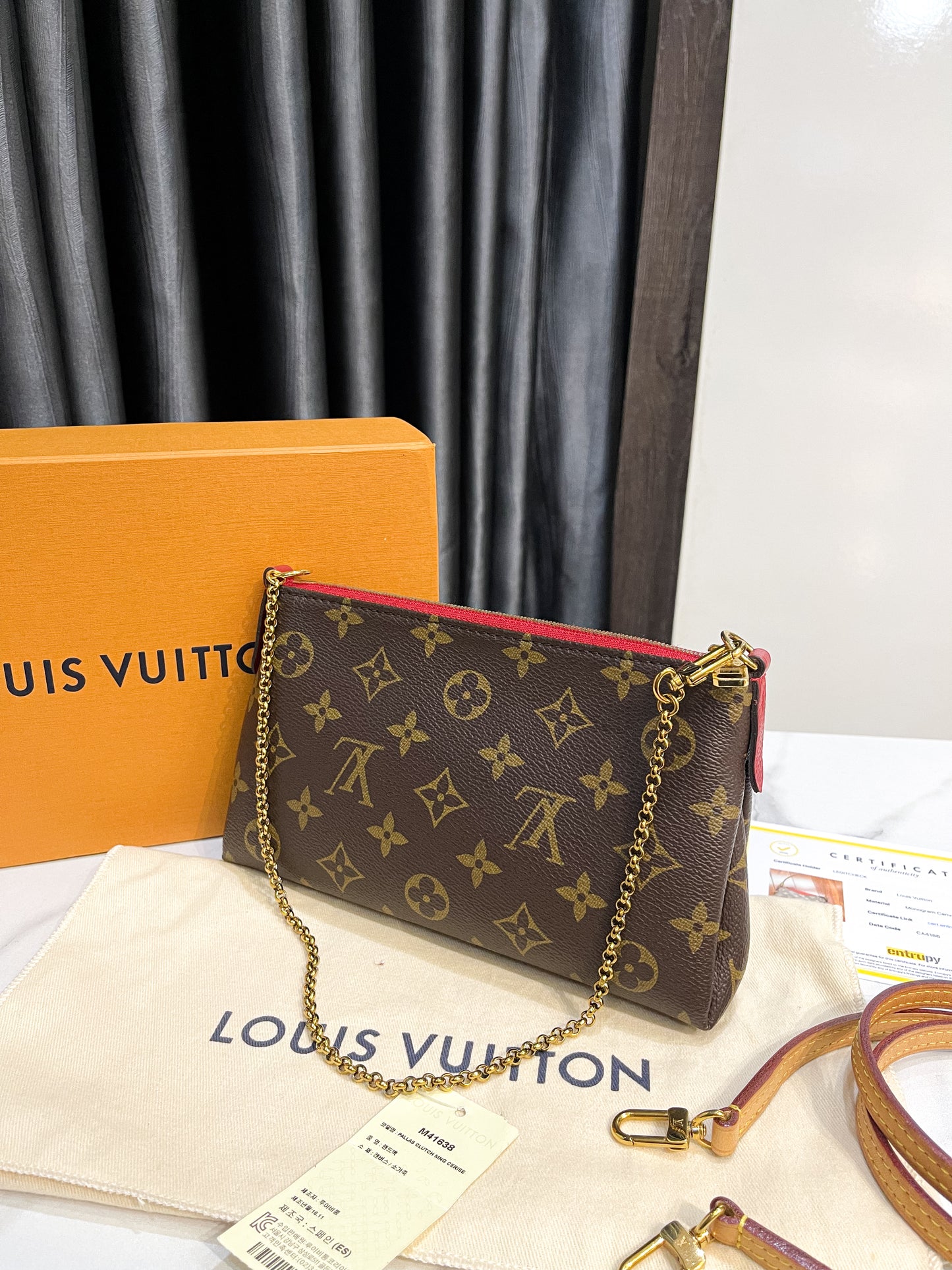 LV Pallas Mono