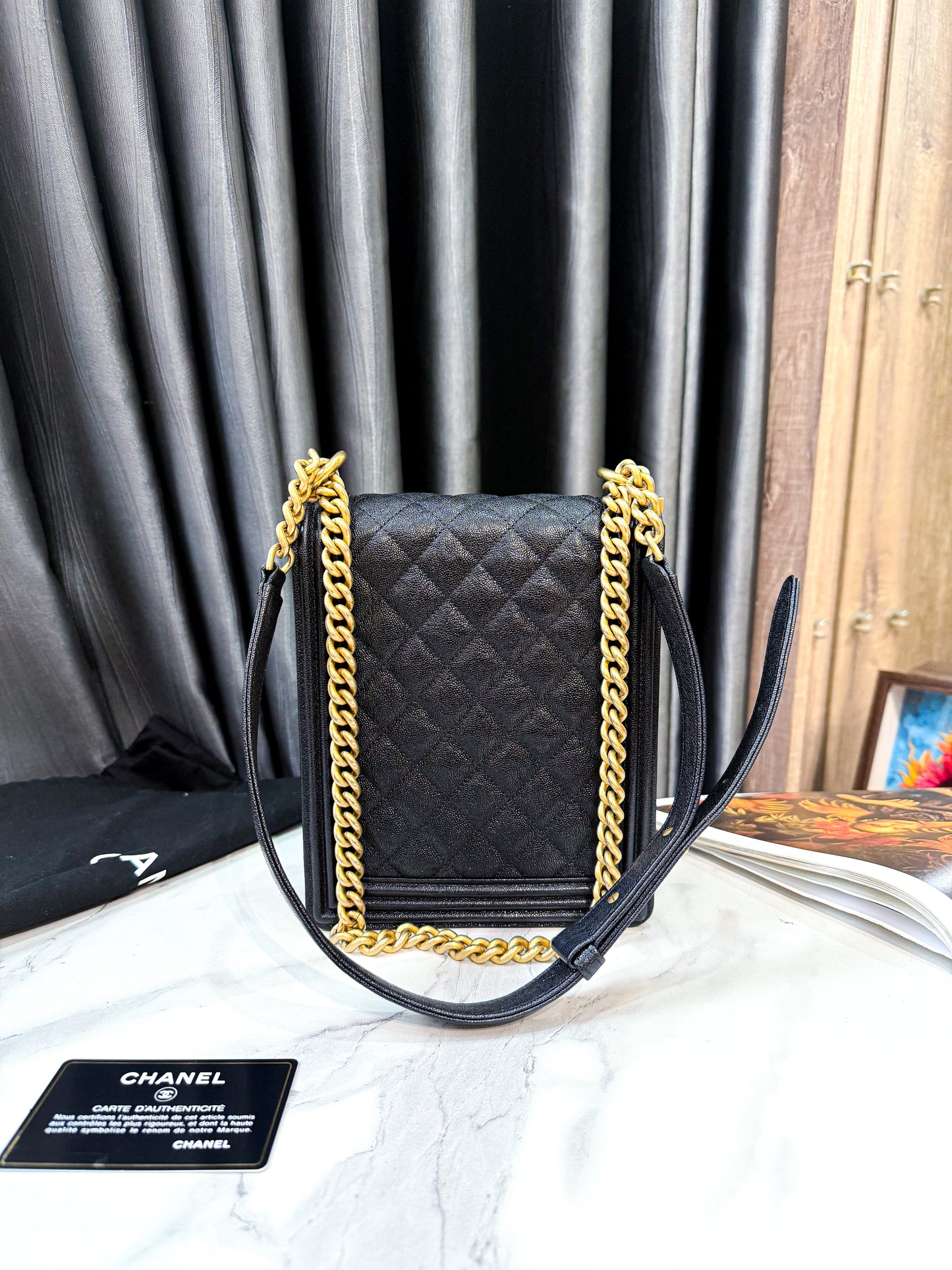 A A Chanel Boy Dọc Caviar