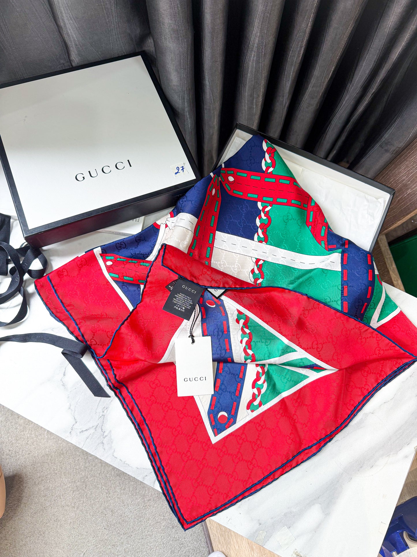 Khăn Gucci New Khổ 90x90 HN27
