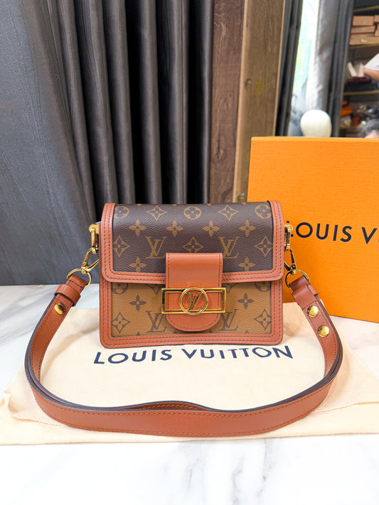 A A Dauphine LV Mini
