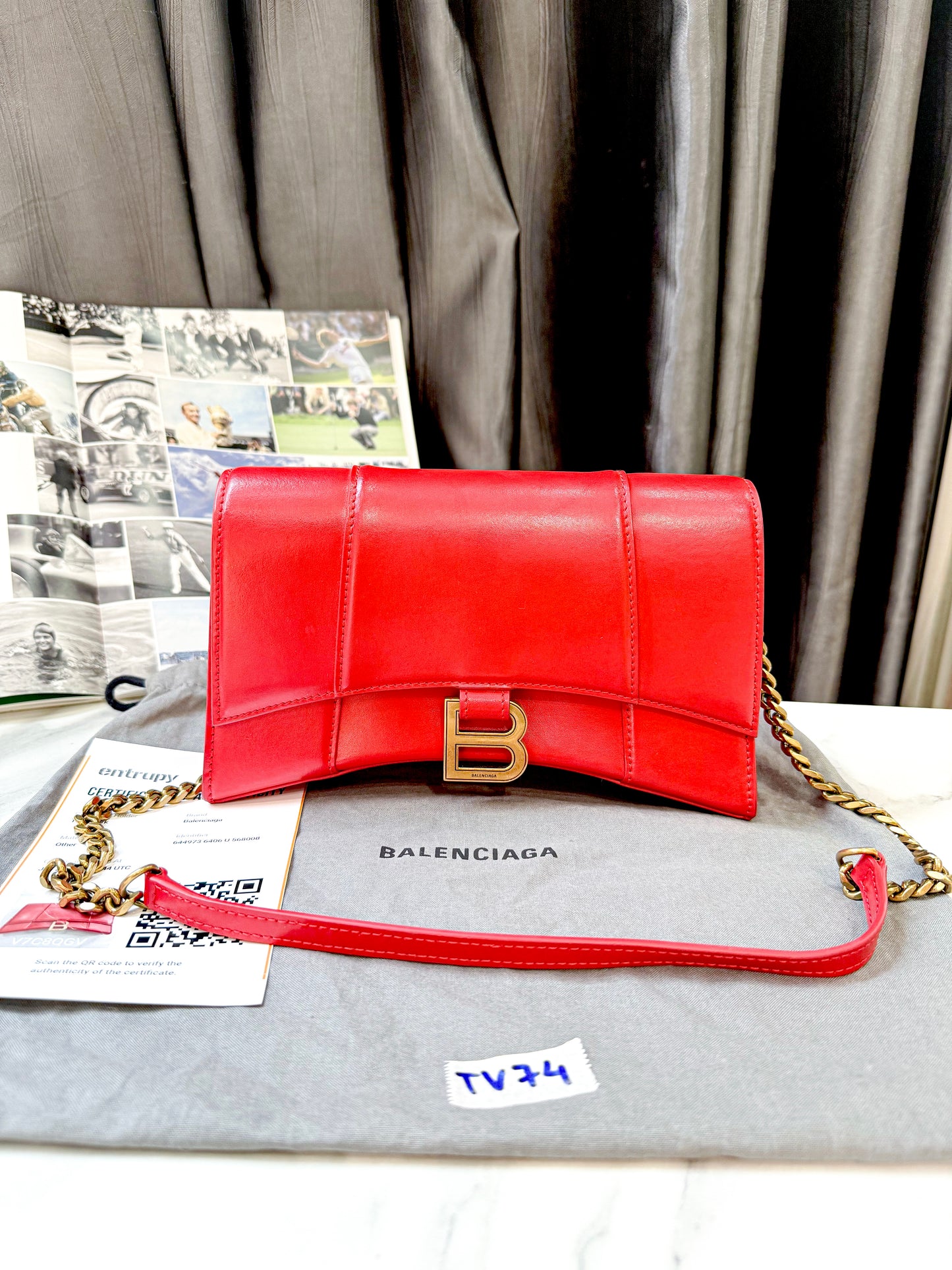 A A Balenciaga Woc Đỏ TV74