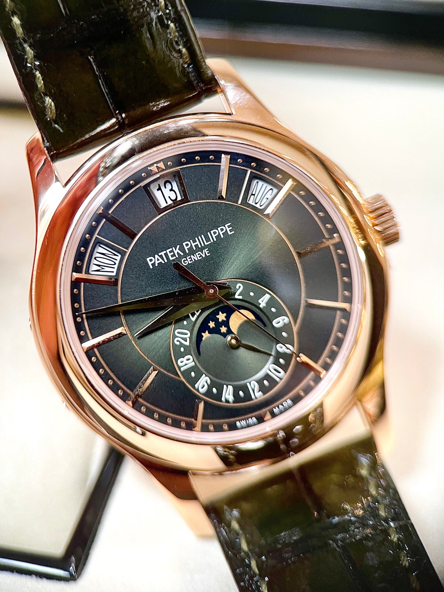 Đồng Hồ Patek Philippe 5205R Green Olive