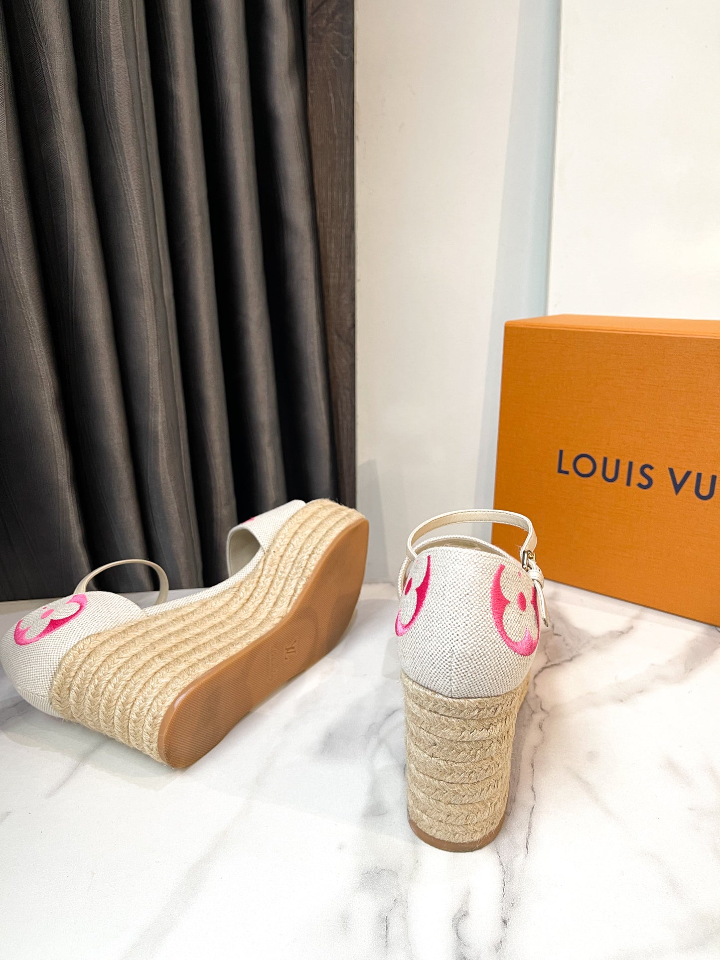 Sandal LV Dáng Xuồng Size 38.5