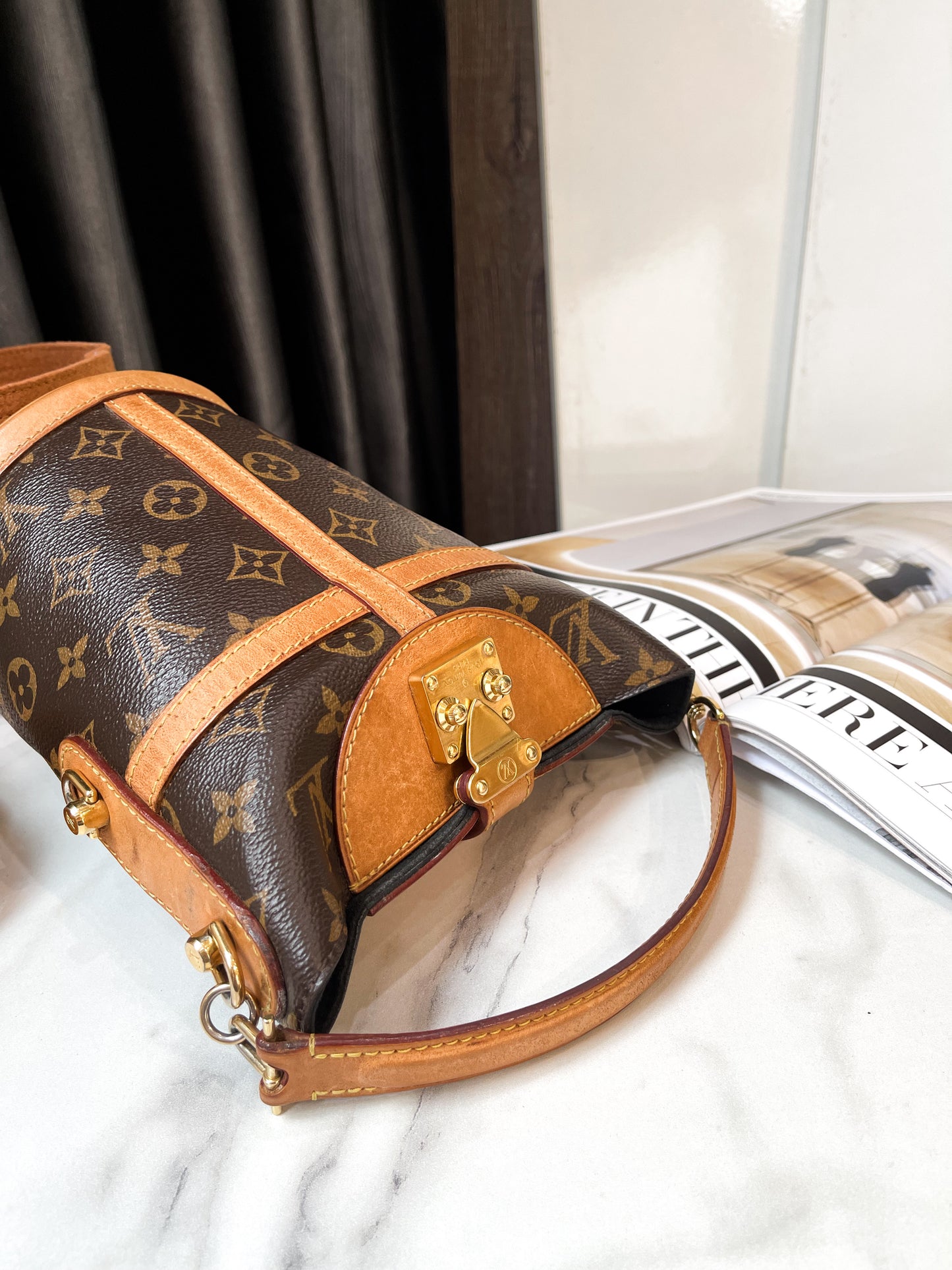 Duffle LV Mono