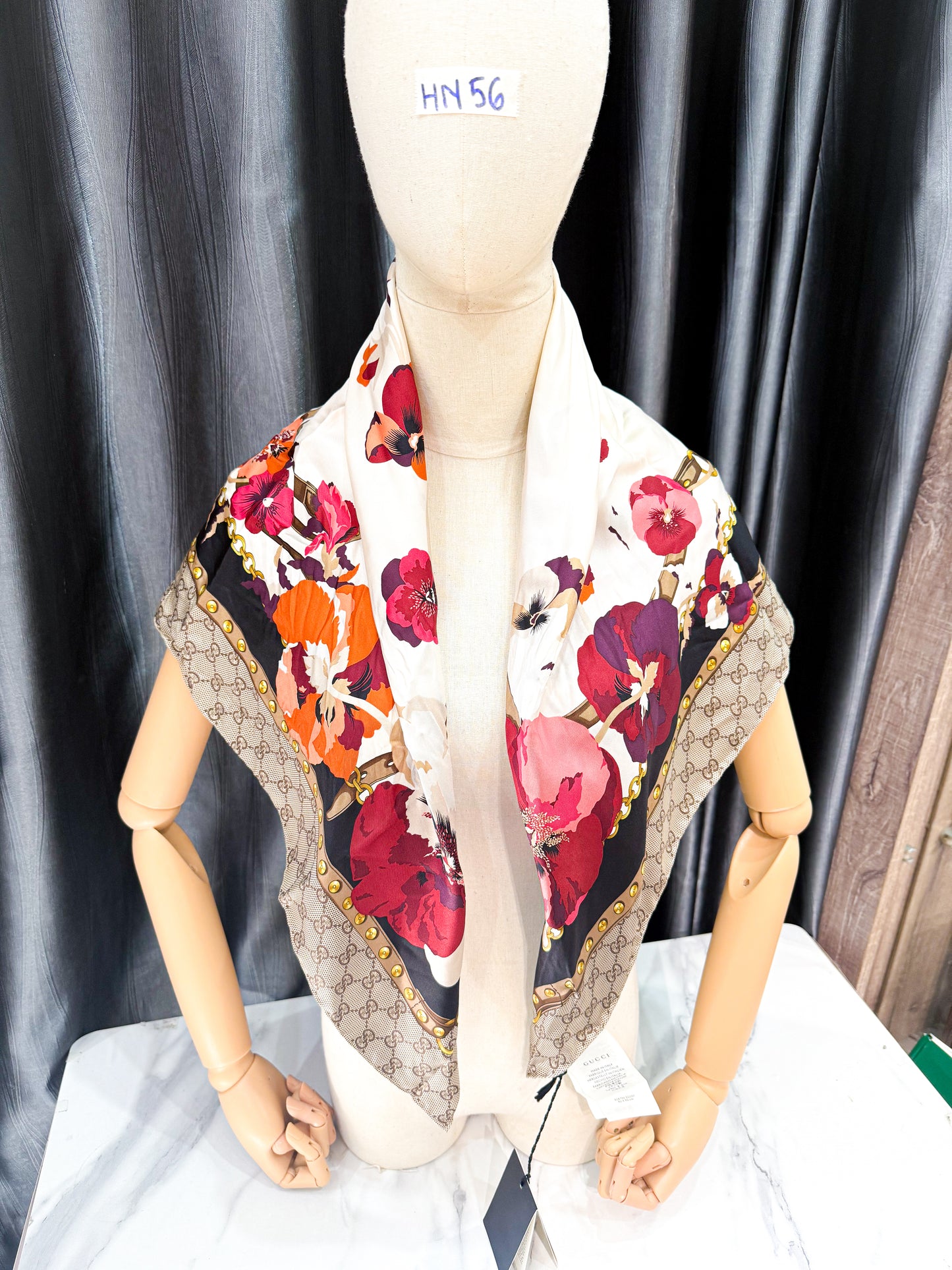 Khăn Gucci New Khổ 90x90 HN56 20/11