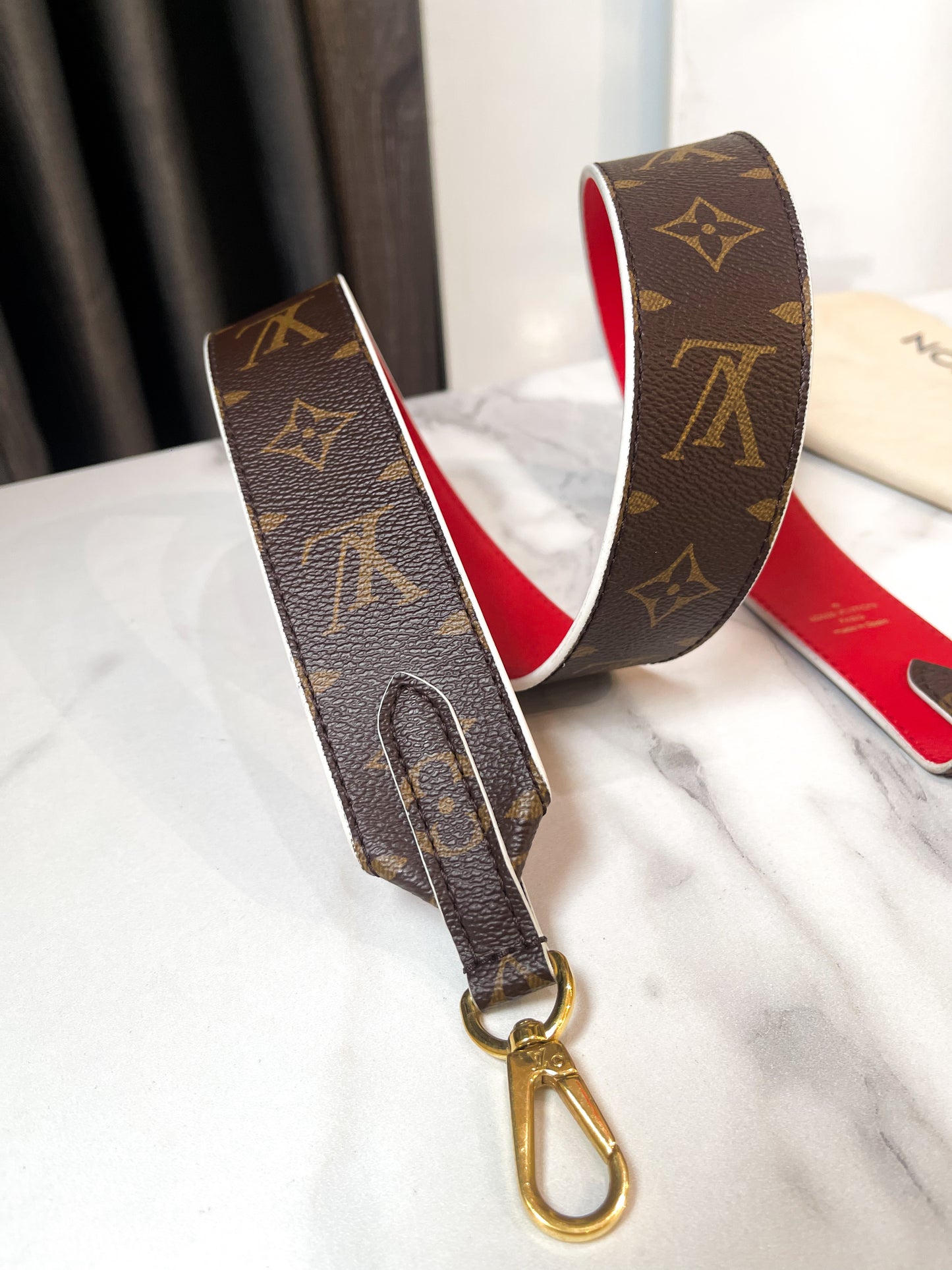 Strap LV Mono Phối Đỏ