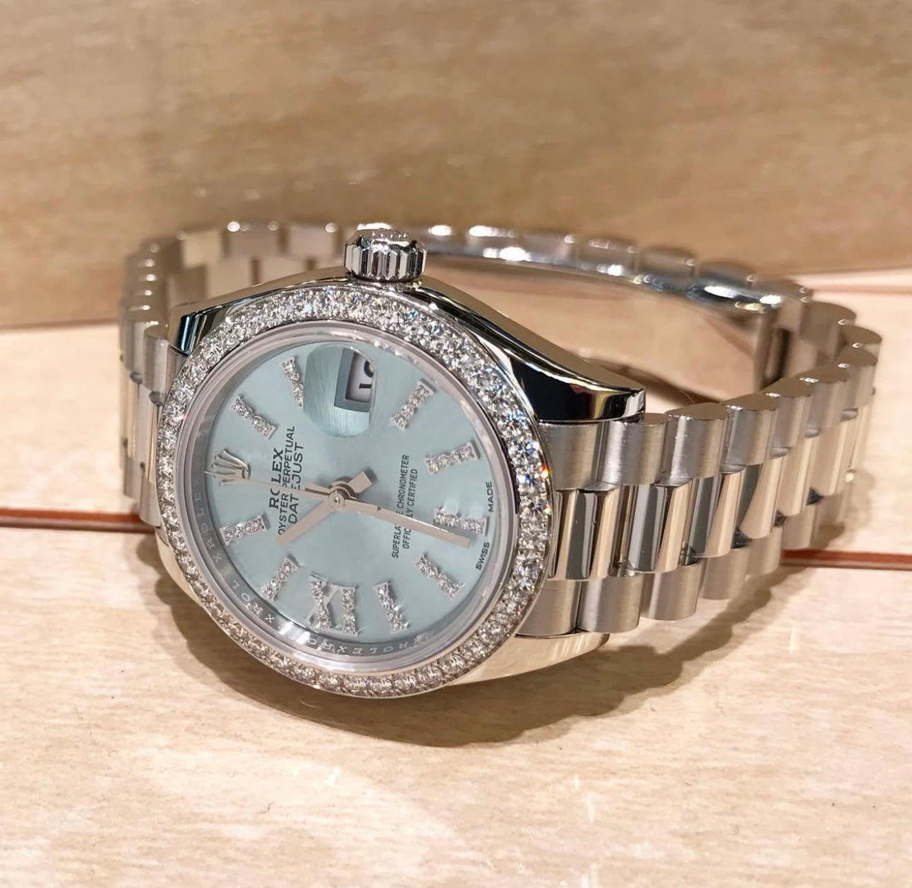 Đồng Hồ Rolex Datejust 279136RBR Platin Ice Blue 28mm