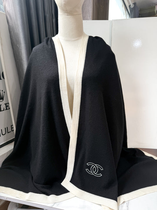 Khăn Chanel Đen