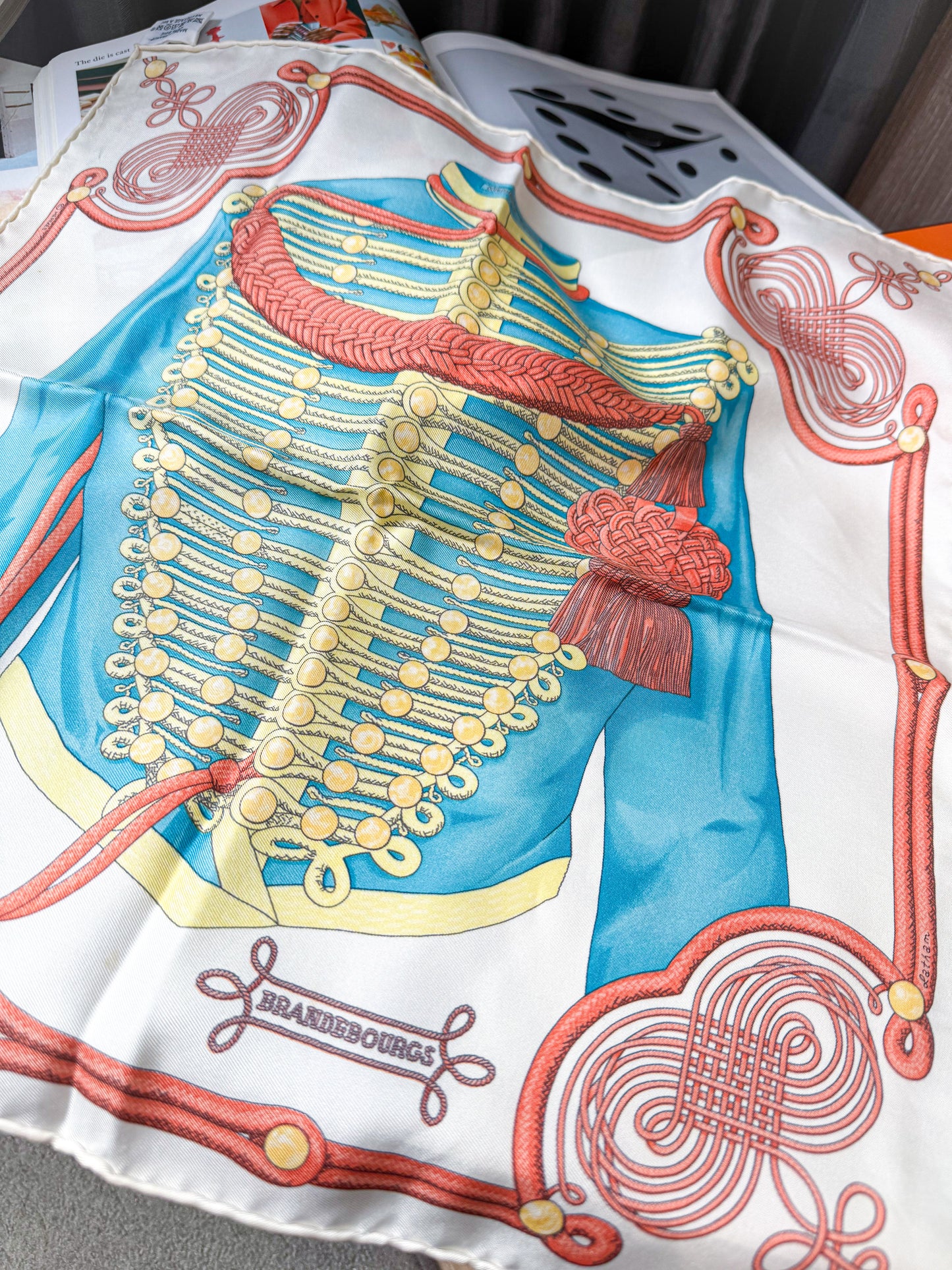 Khăn Hermes New Khổ 40x42 HN29 4/11