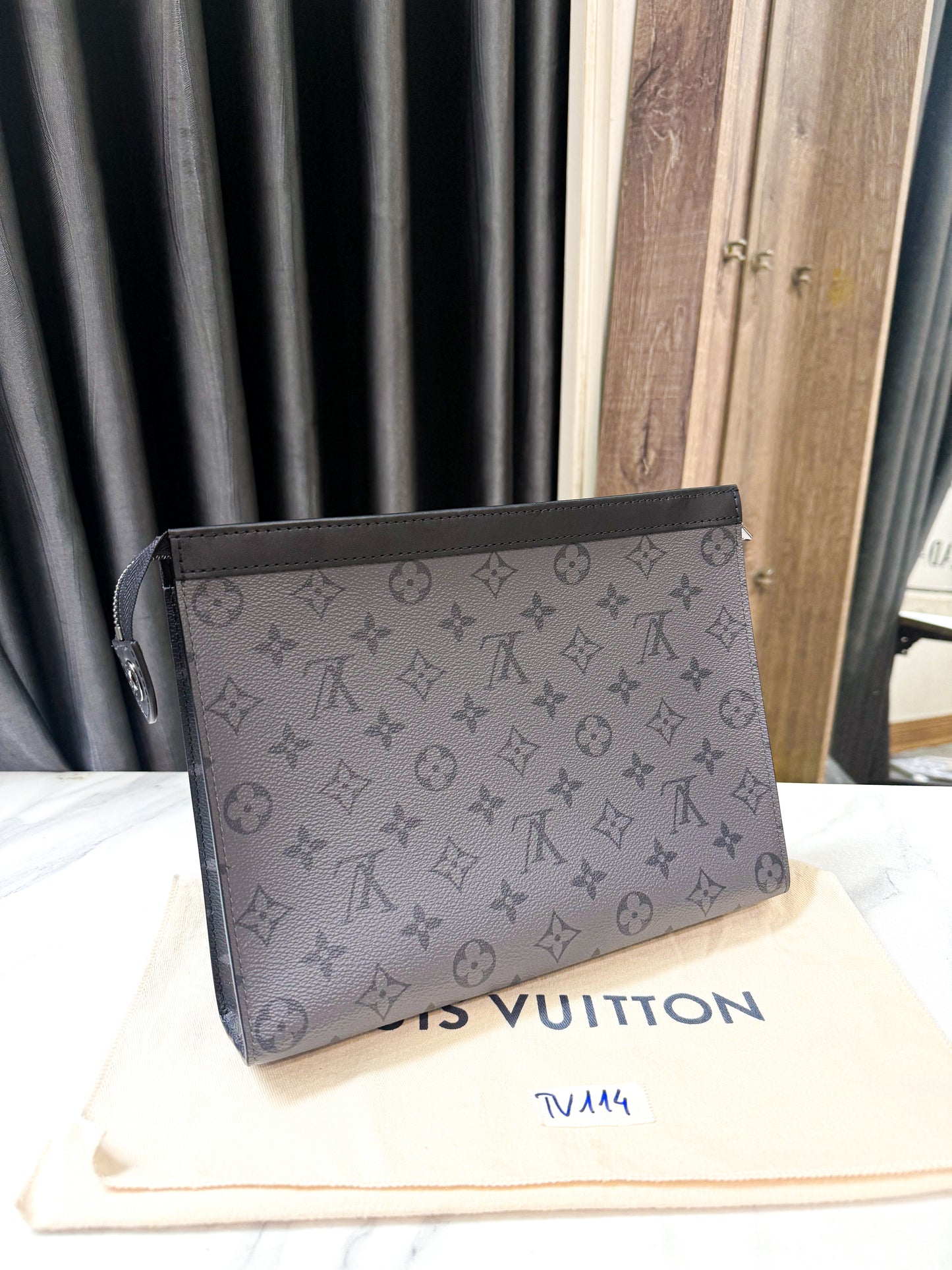 A A Clutch LV Voyage TV114