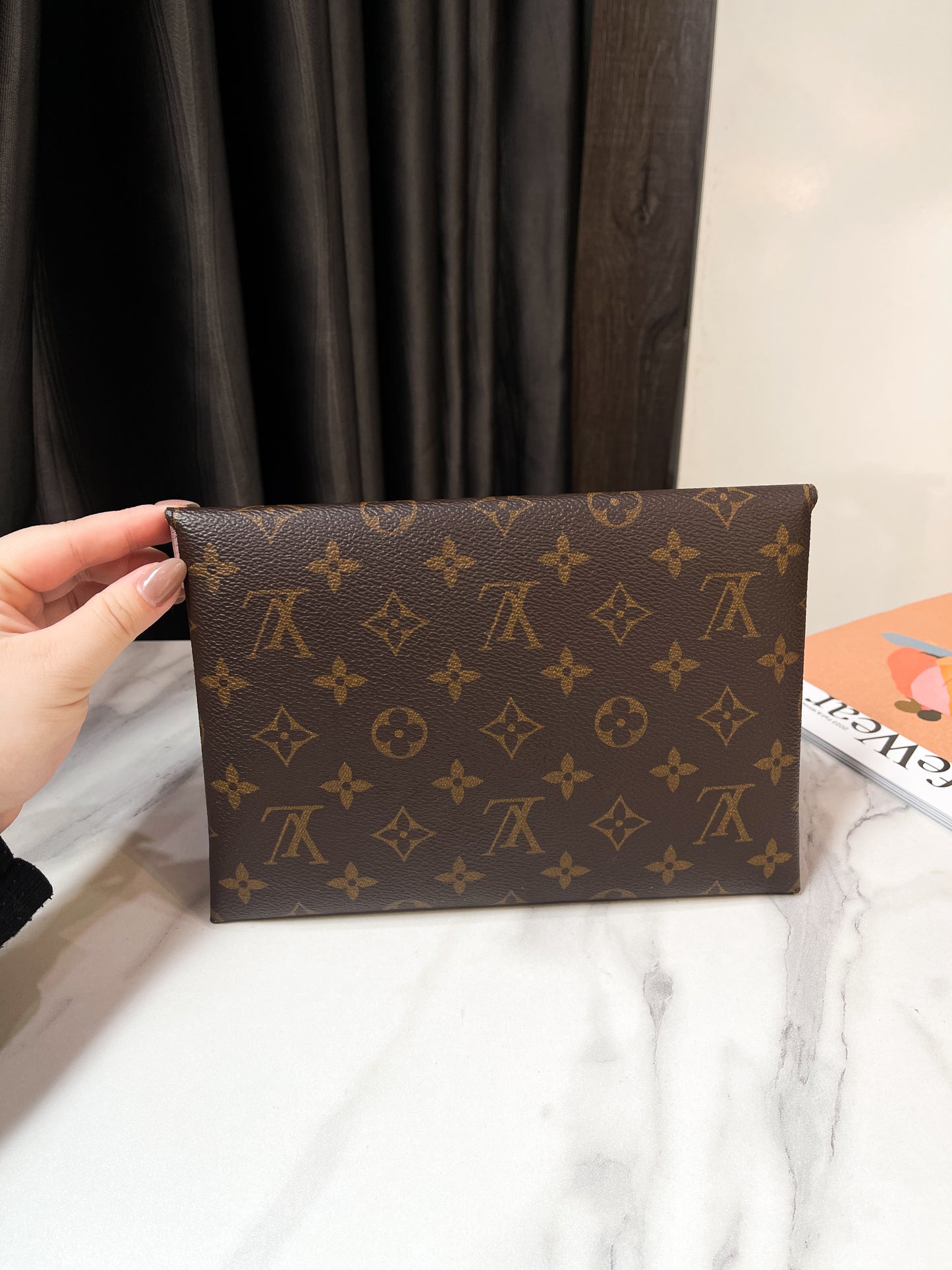 LV Kiri Size L