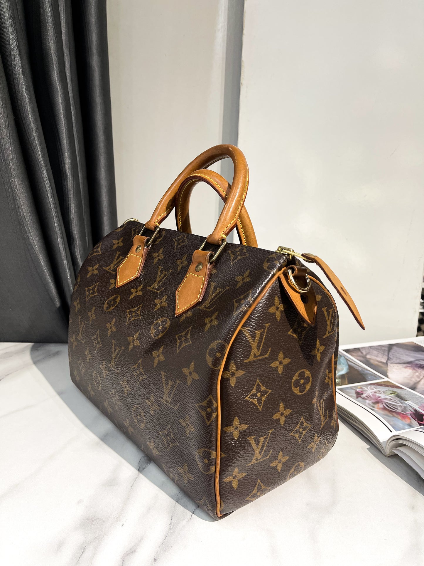 A LV Speedy 25