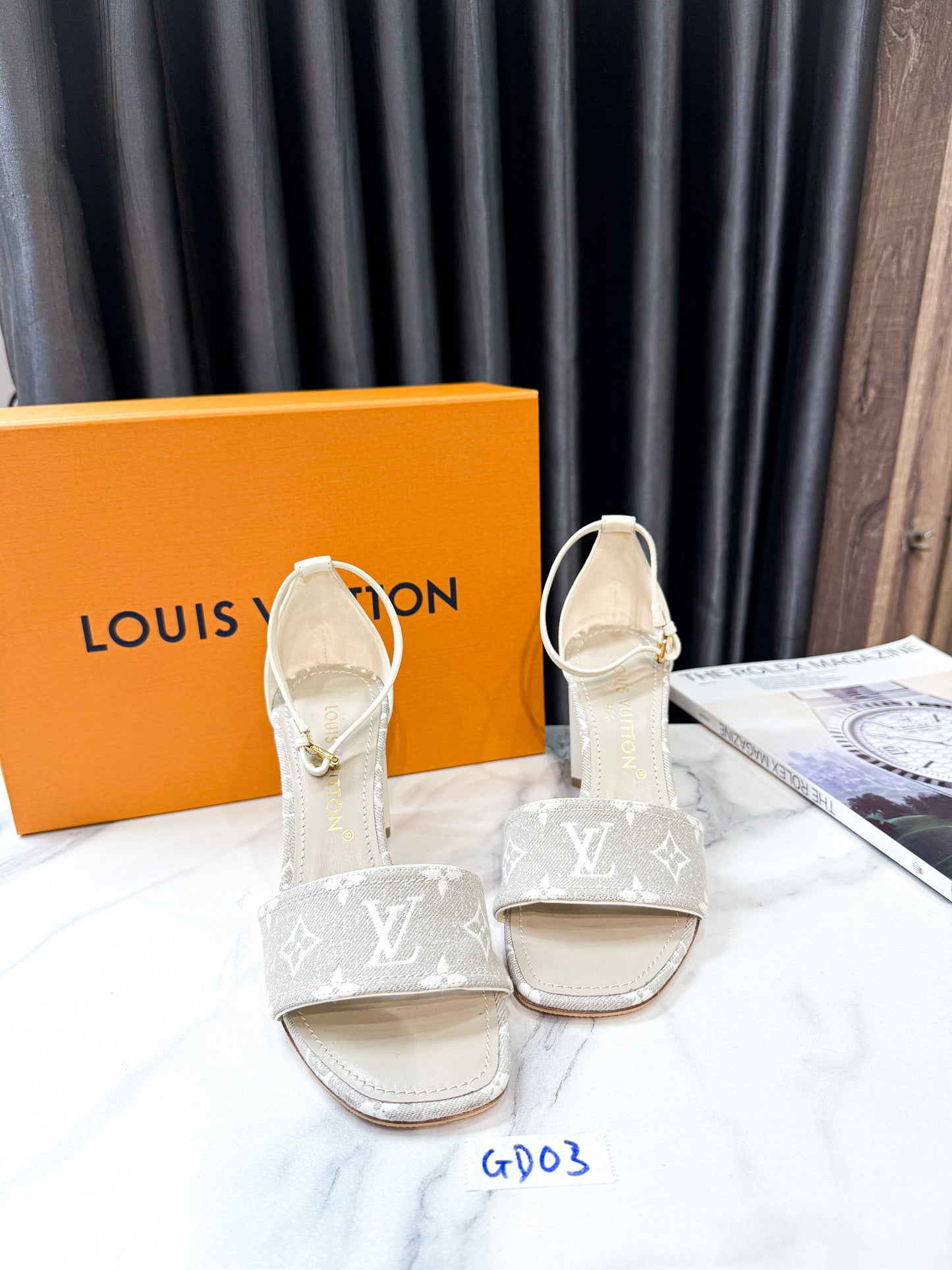 Sandal LV Logo Size 38 GD03