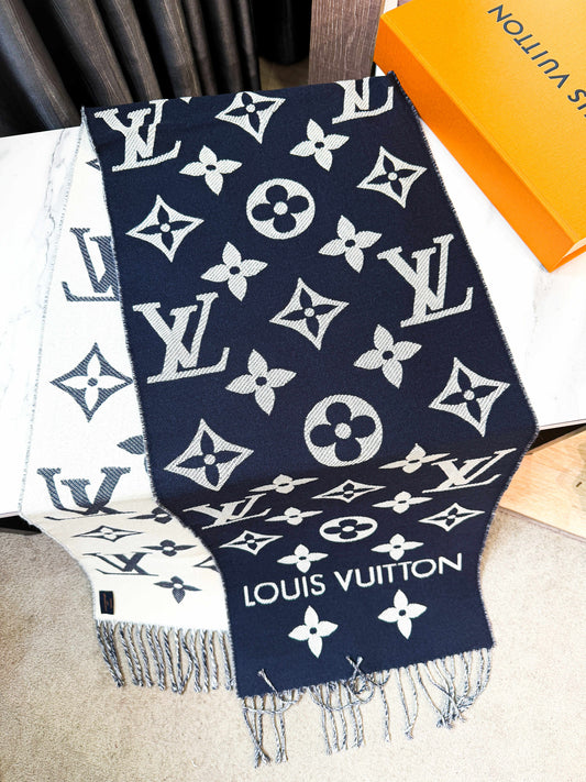 Khăn Len LV Xanh 3/7