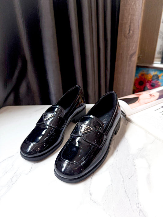Giày Prada Used Size 35