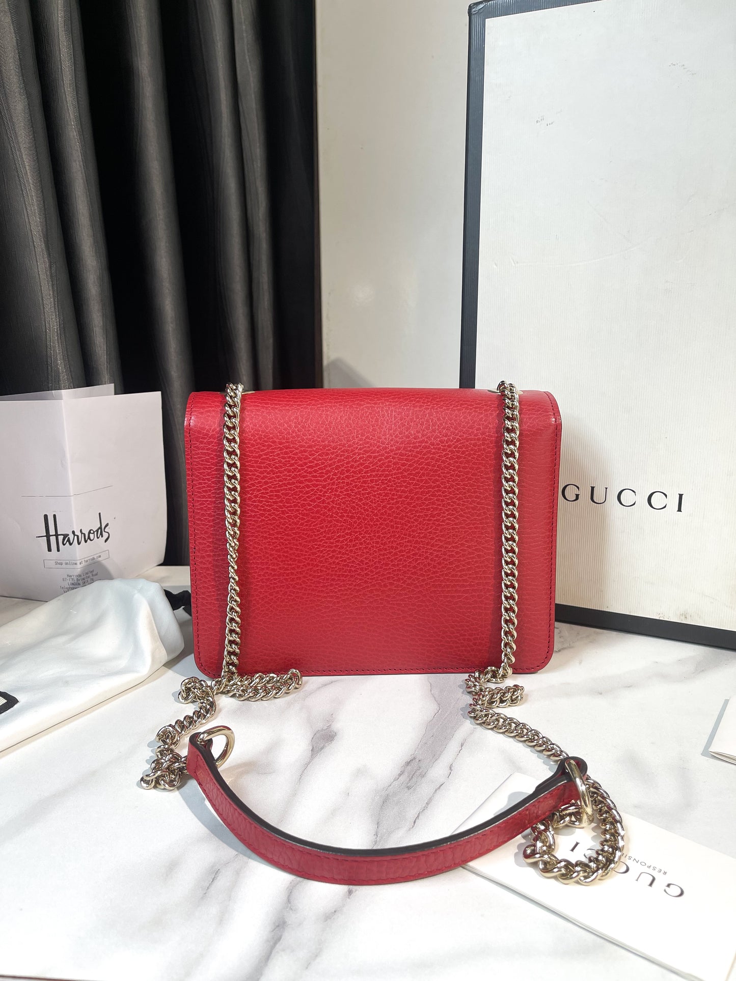 A Gucci Interlocking Đỏ