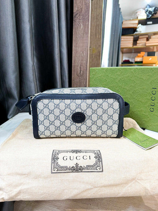 A Gucci Pouch Toiletry New
