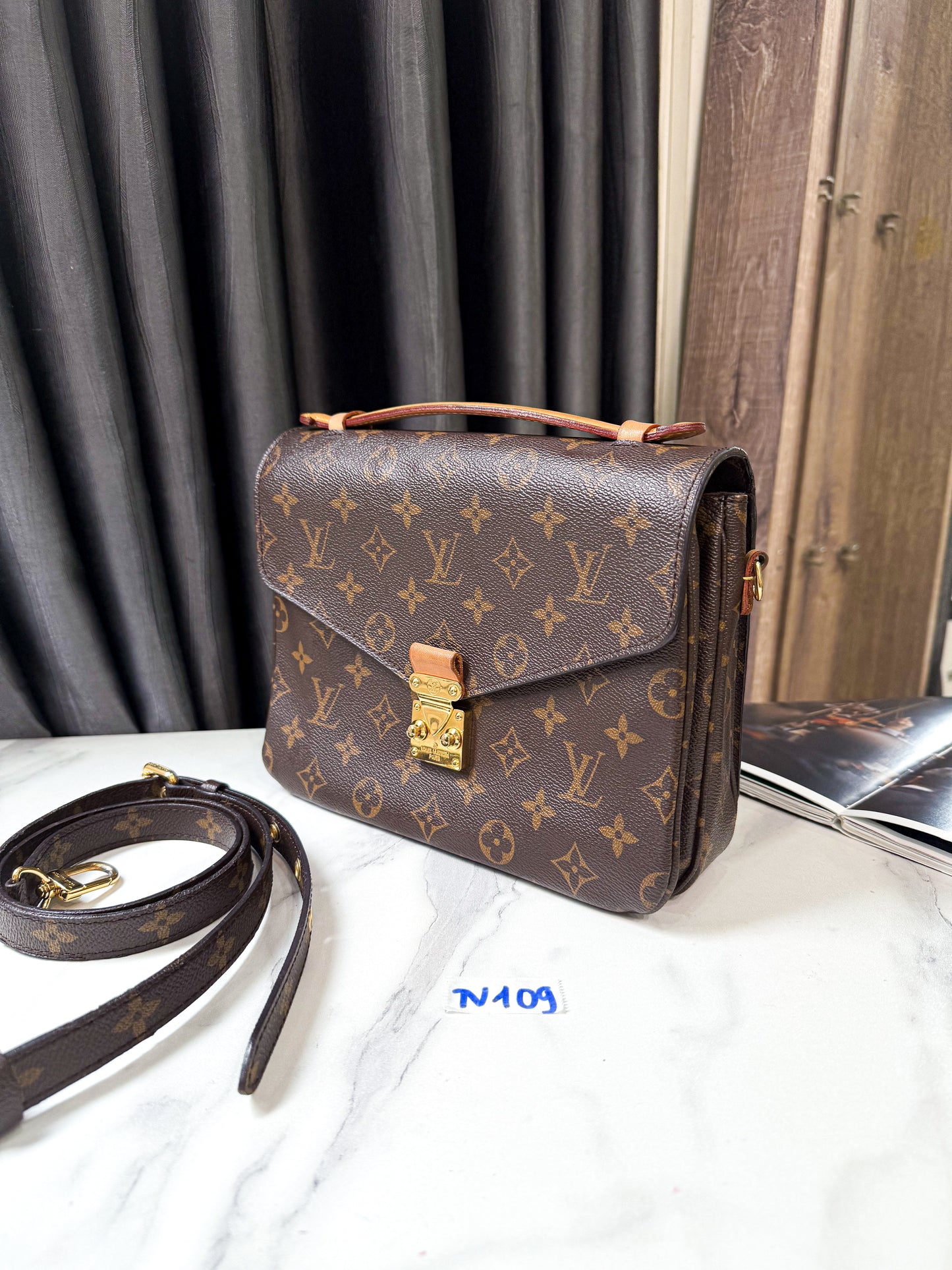 LV Metis Mono TV109