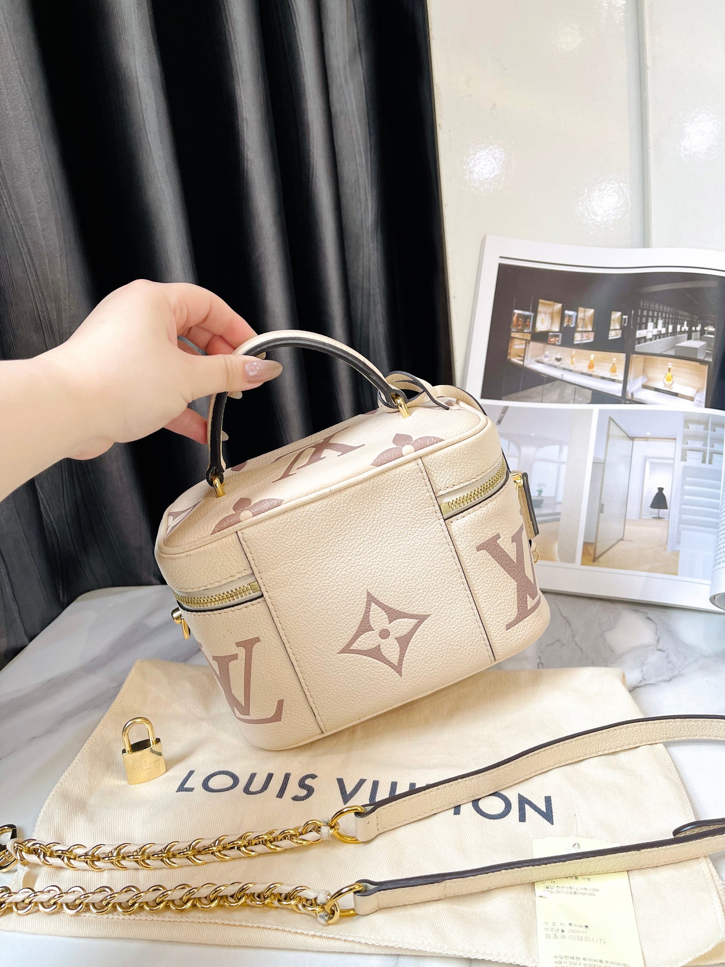 LV Vanity Da Bê