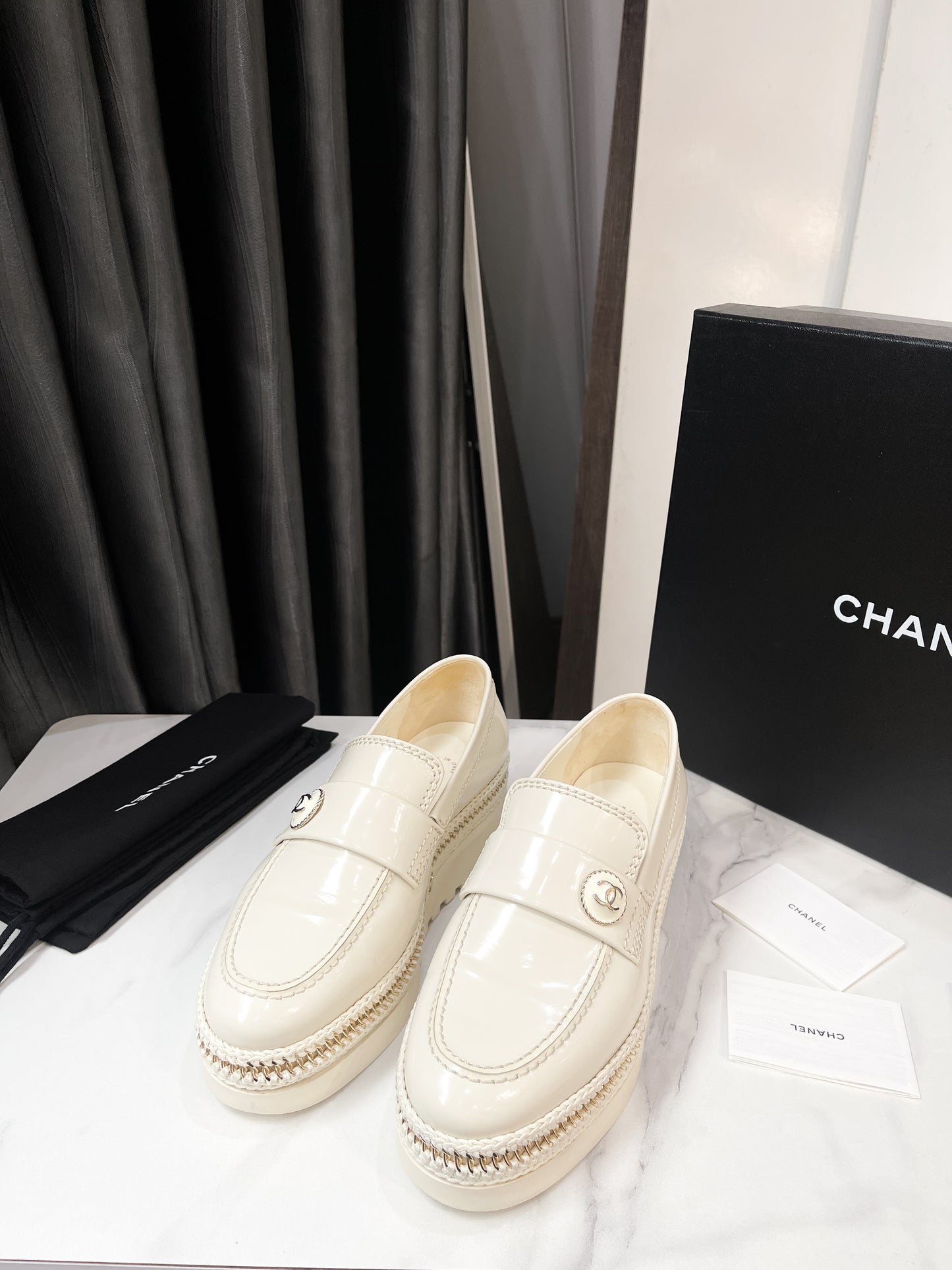 Giày Chanel Trắng Size 36