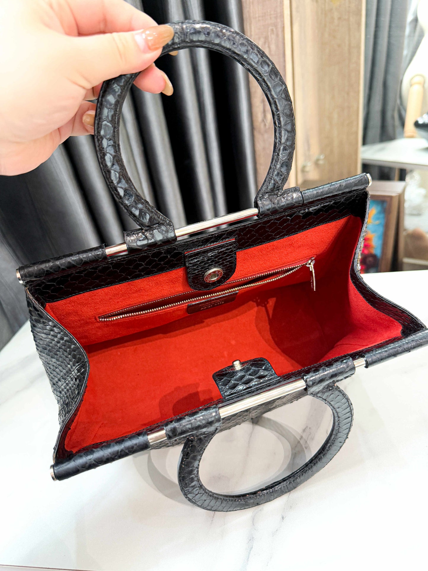 A Handbag Salvartore Da Trăn Python