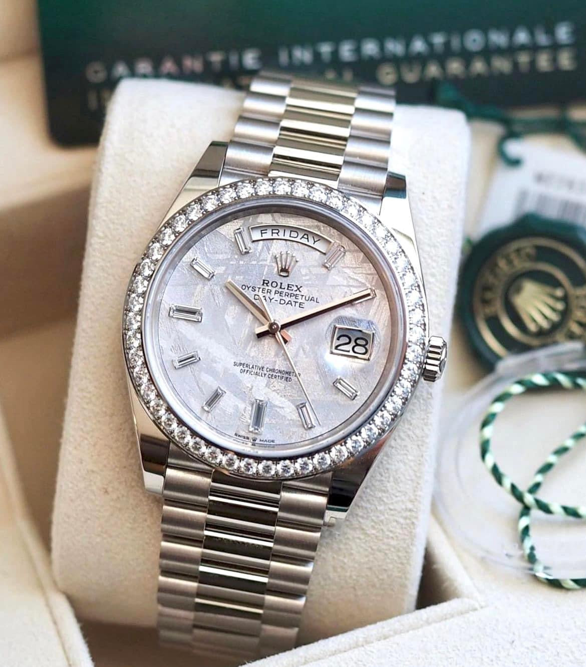 Đồng Hồ Rolex Daydate 228349RBR Mặt Số Thiên Thạch