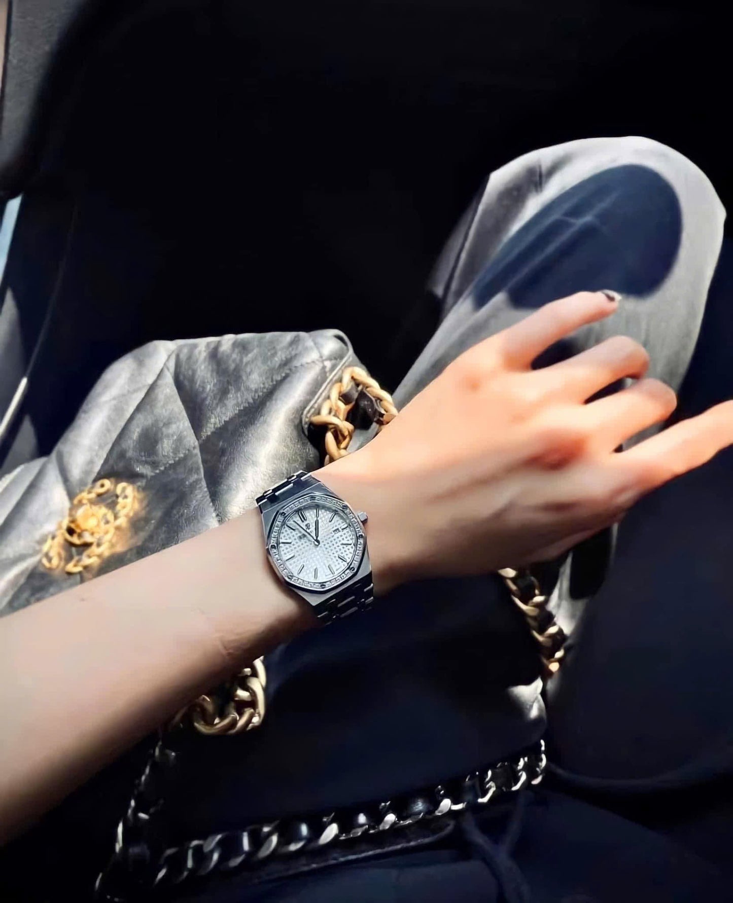 Đồng Hồ Audemars Piguet Royal Oak 67651ST White Dial size 33mm