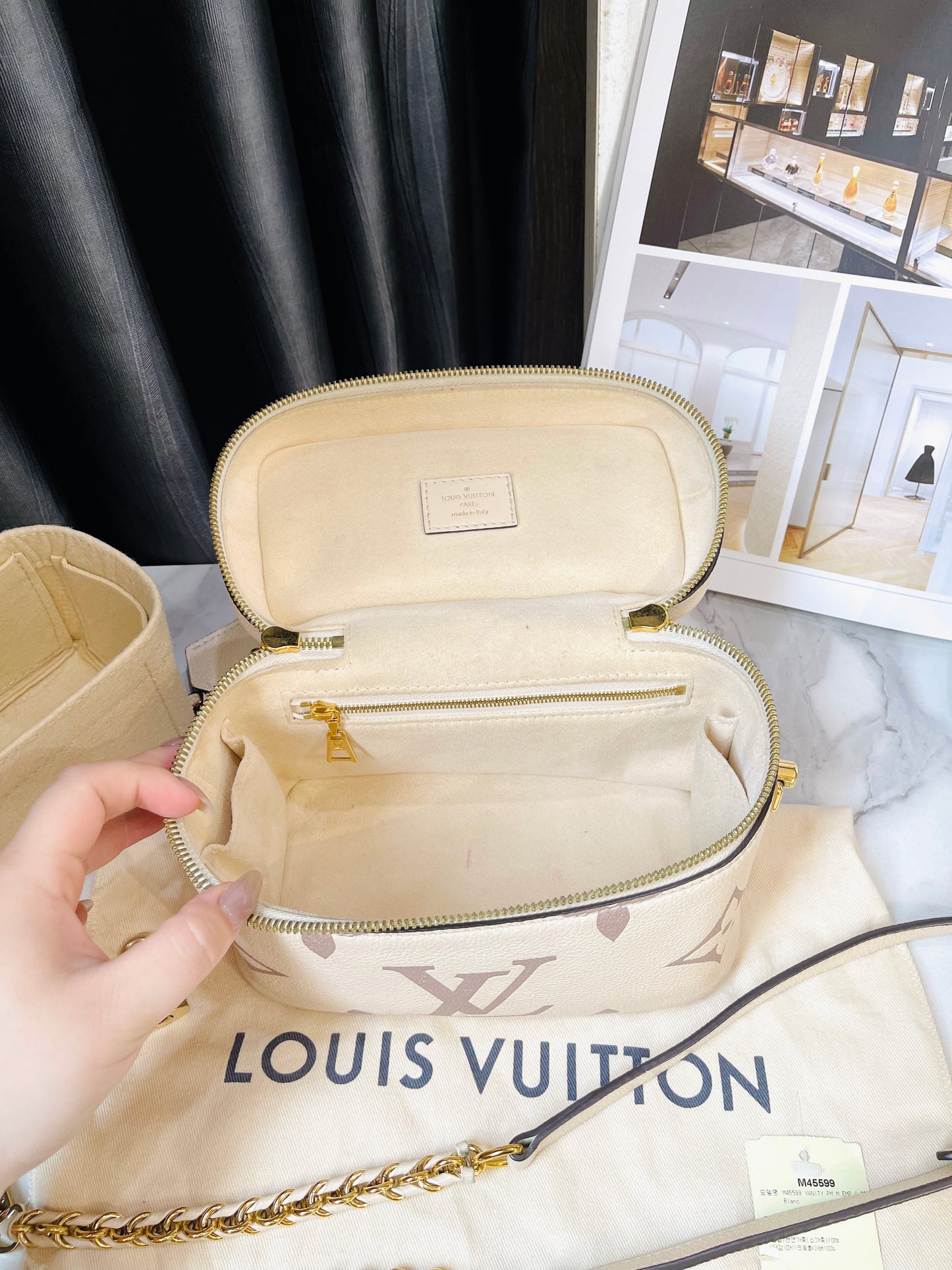 LV Vanity Da Bê