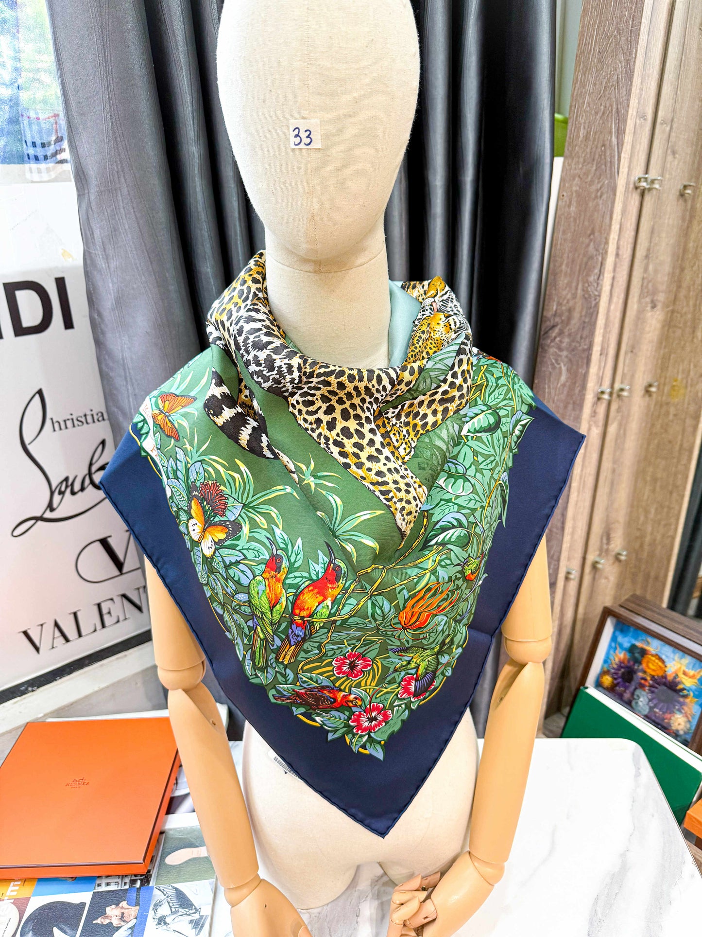 Khăn Lụa Hermes New Khổ 90x90 HN33 4/11