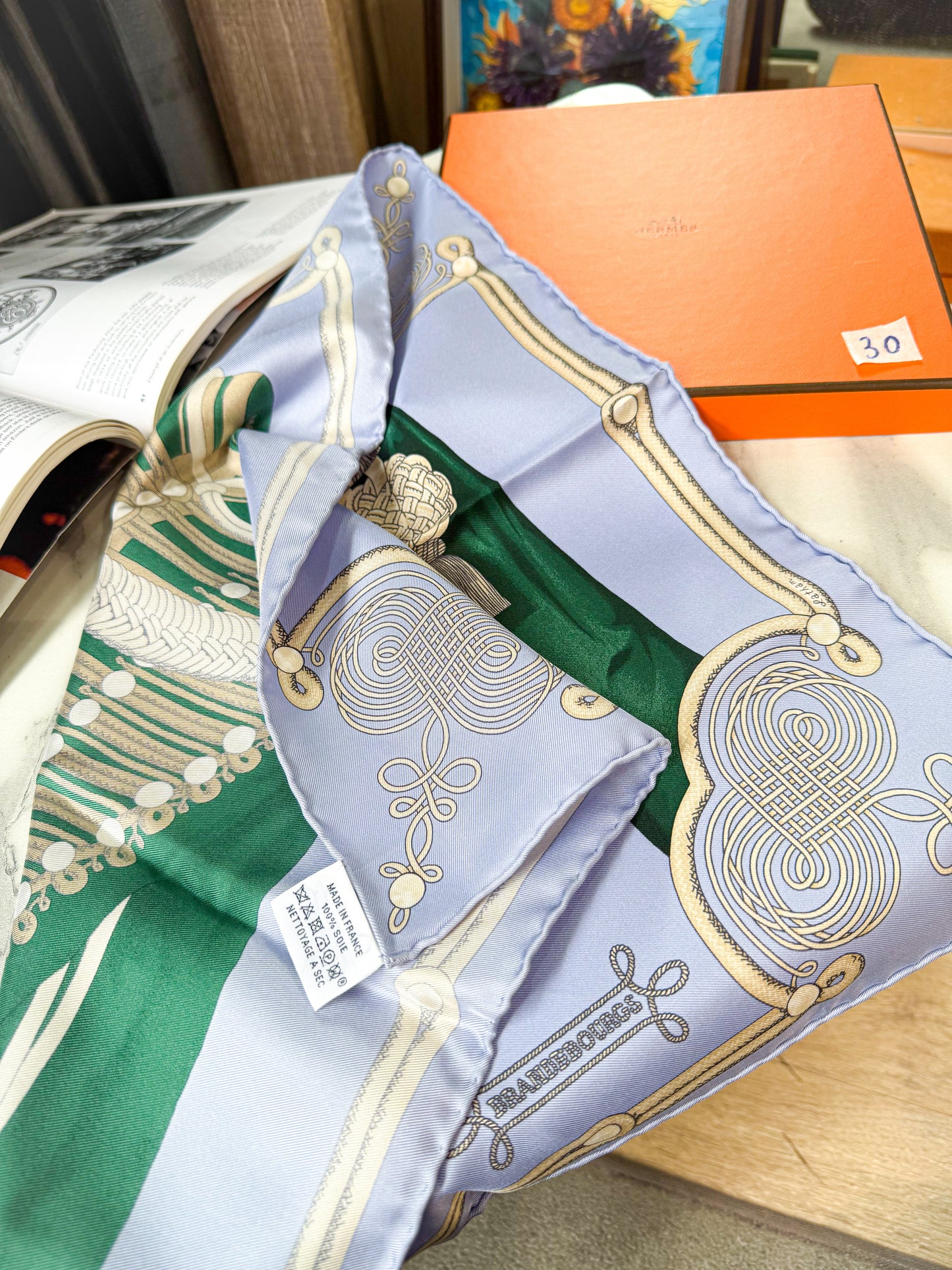 Khăn Lụa Hermes New Khổ 40x42 HN30 4/11