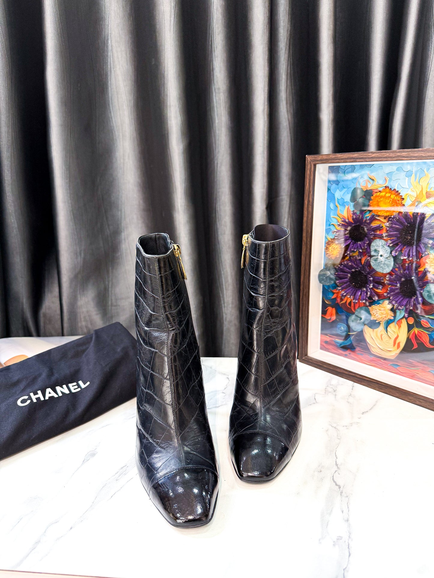 Boot Chanel Vân Croc Size 39 Used