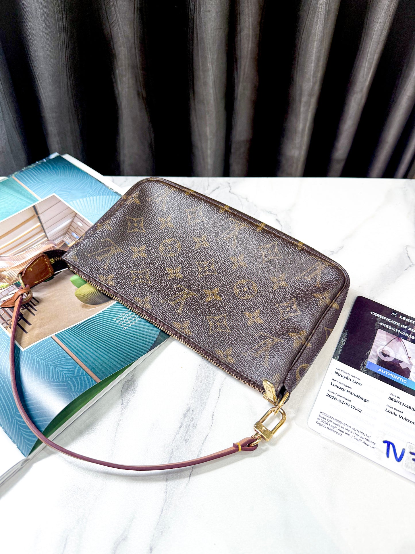 LV Pochette Vintage TV79