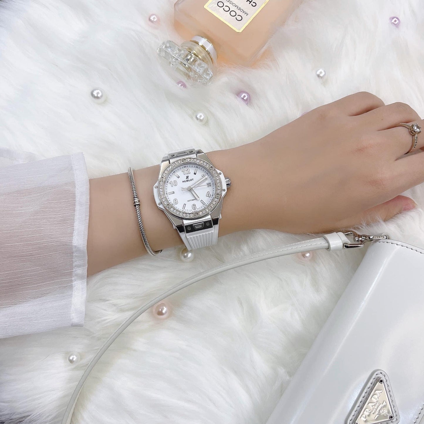 Đồng Hồ Hublot OneClick 39mm Diamond Benzel White Steel