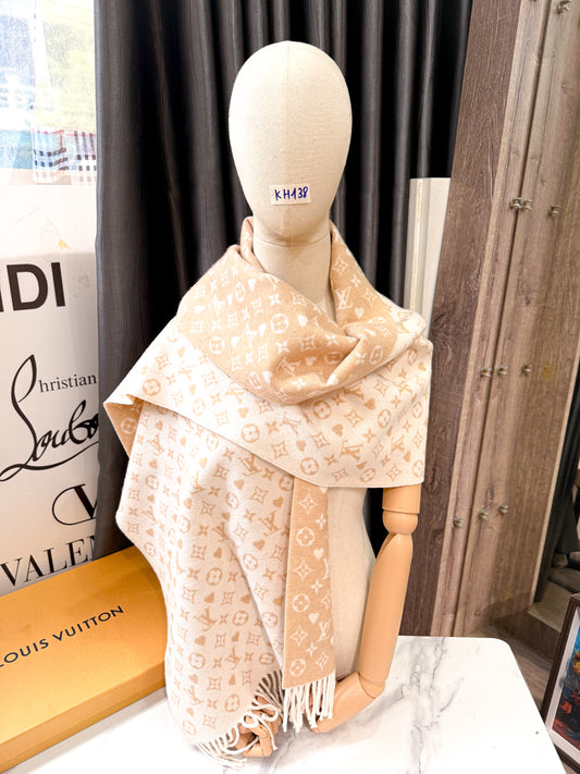 Khăn LV Cashmere Game On Begie KH138