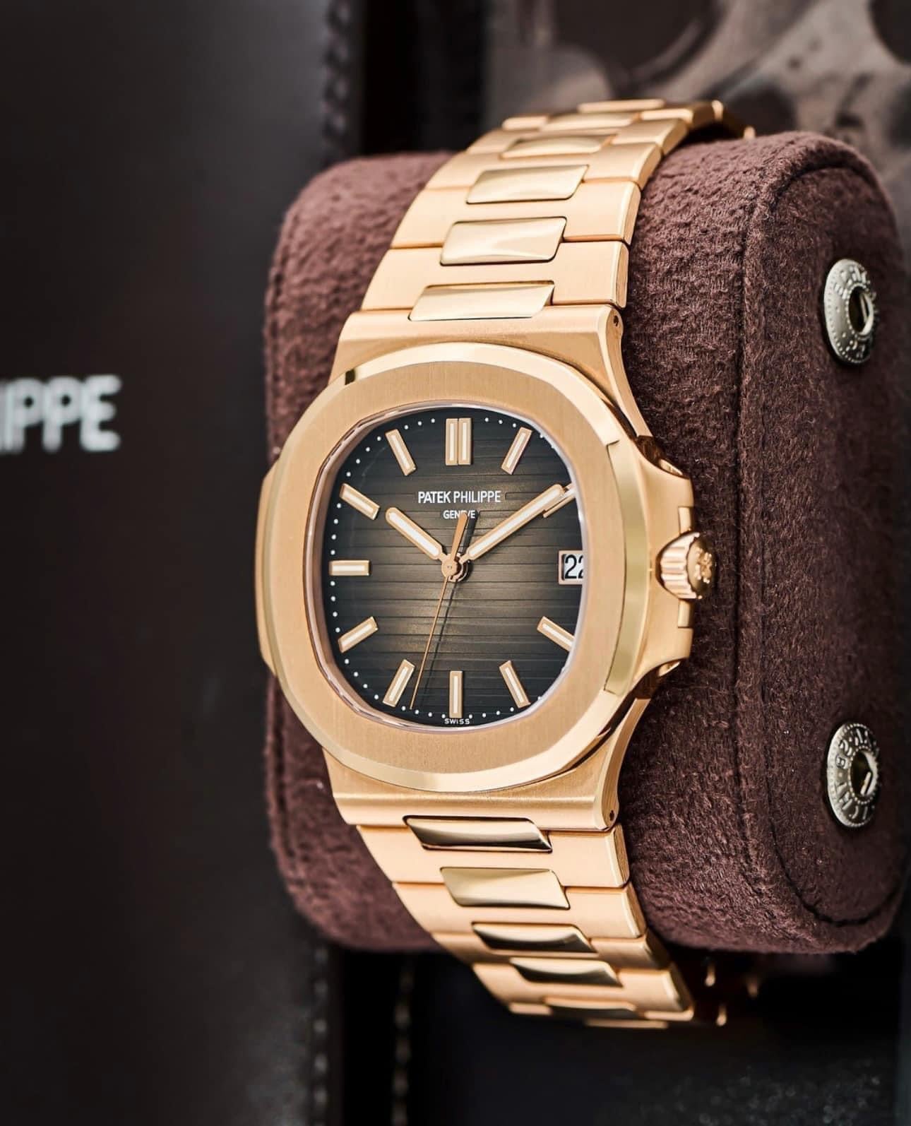 Đồng Hồ Patek Philippe Nautilus 5711/1R Rose Gold