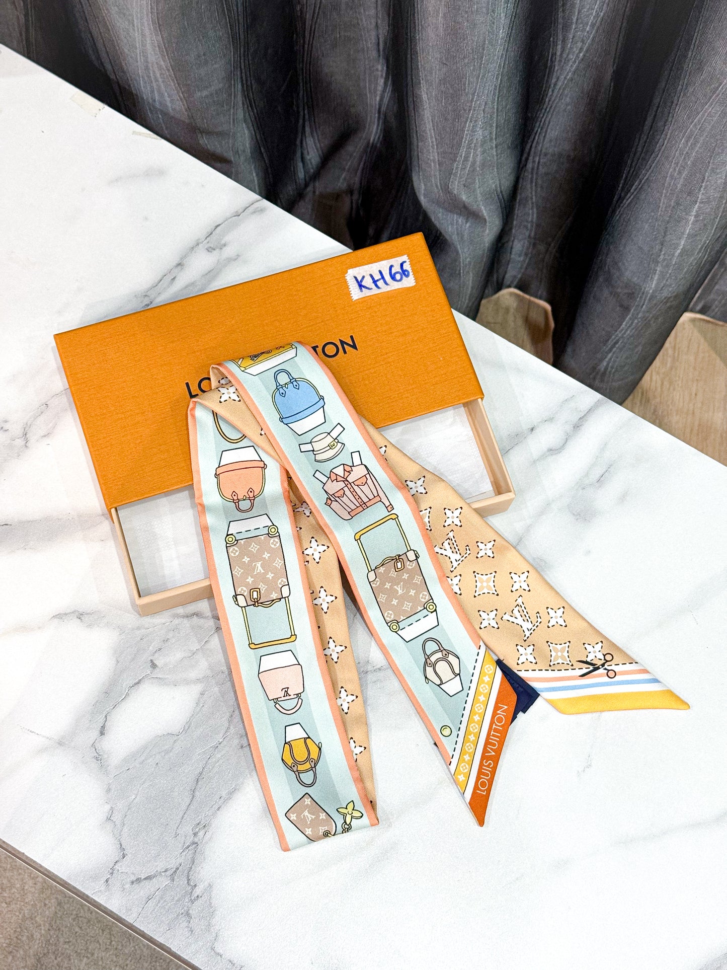 Khăn Twilly LV New KH66 1/12