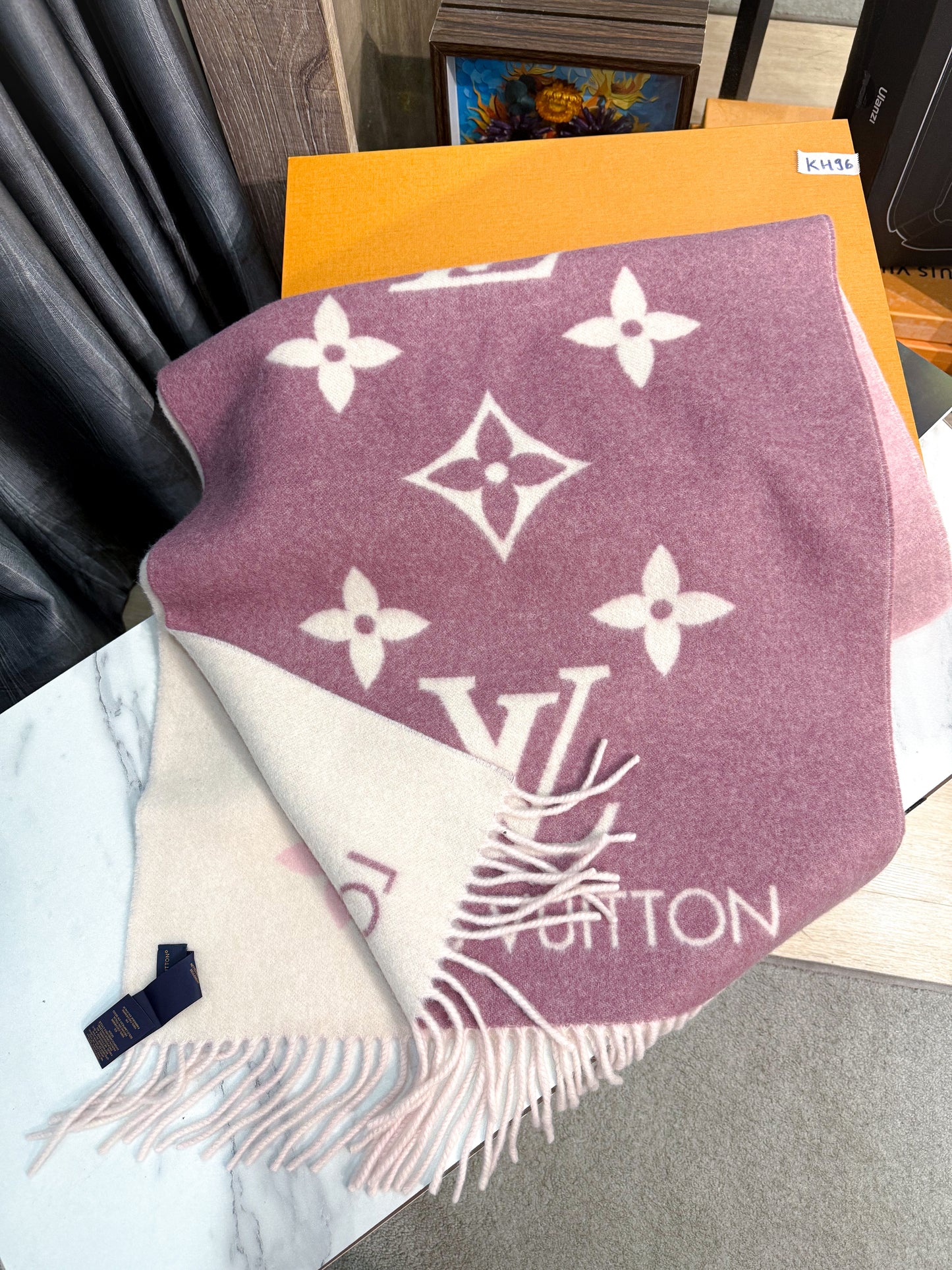 Khăn LV Cashmere Pink New KH96 6/1