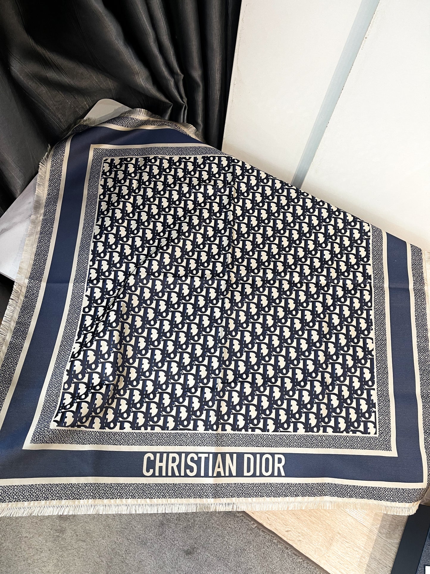 Khăn Lụa Dior Khổ 70x70