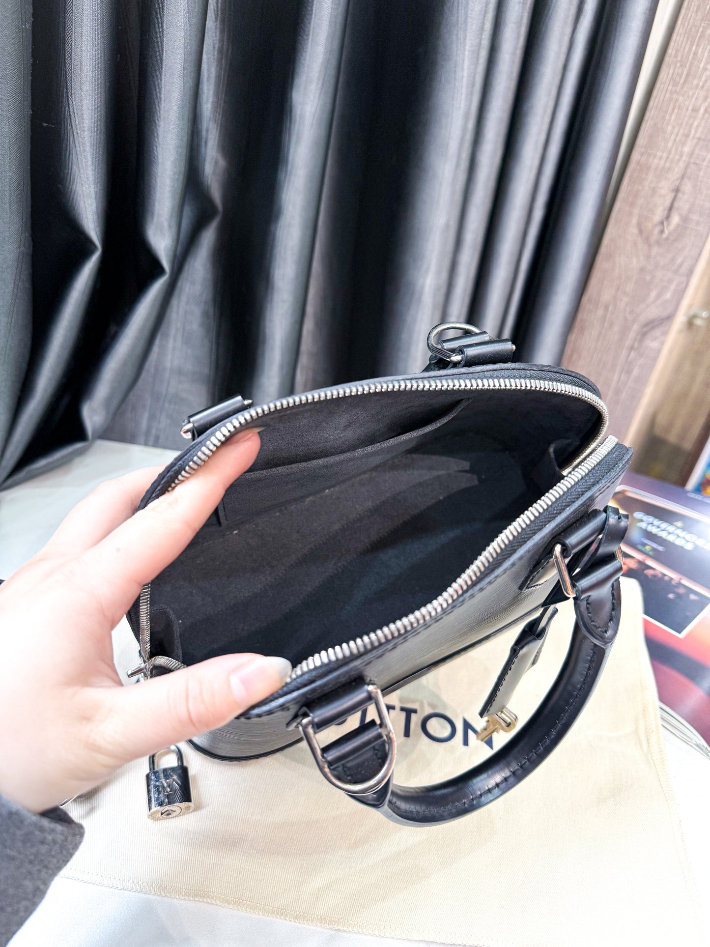 Alma BB Epi Bản Strap Hoa