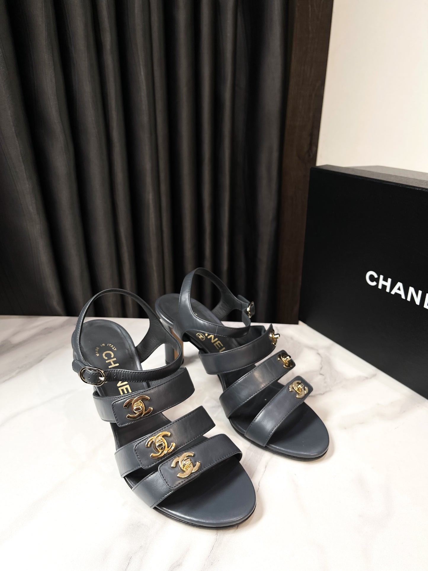 Sandal Chanel Size 36C