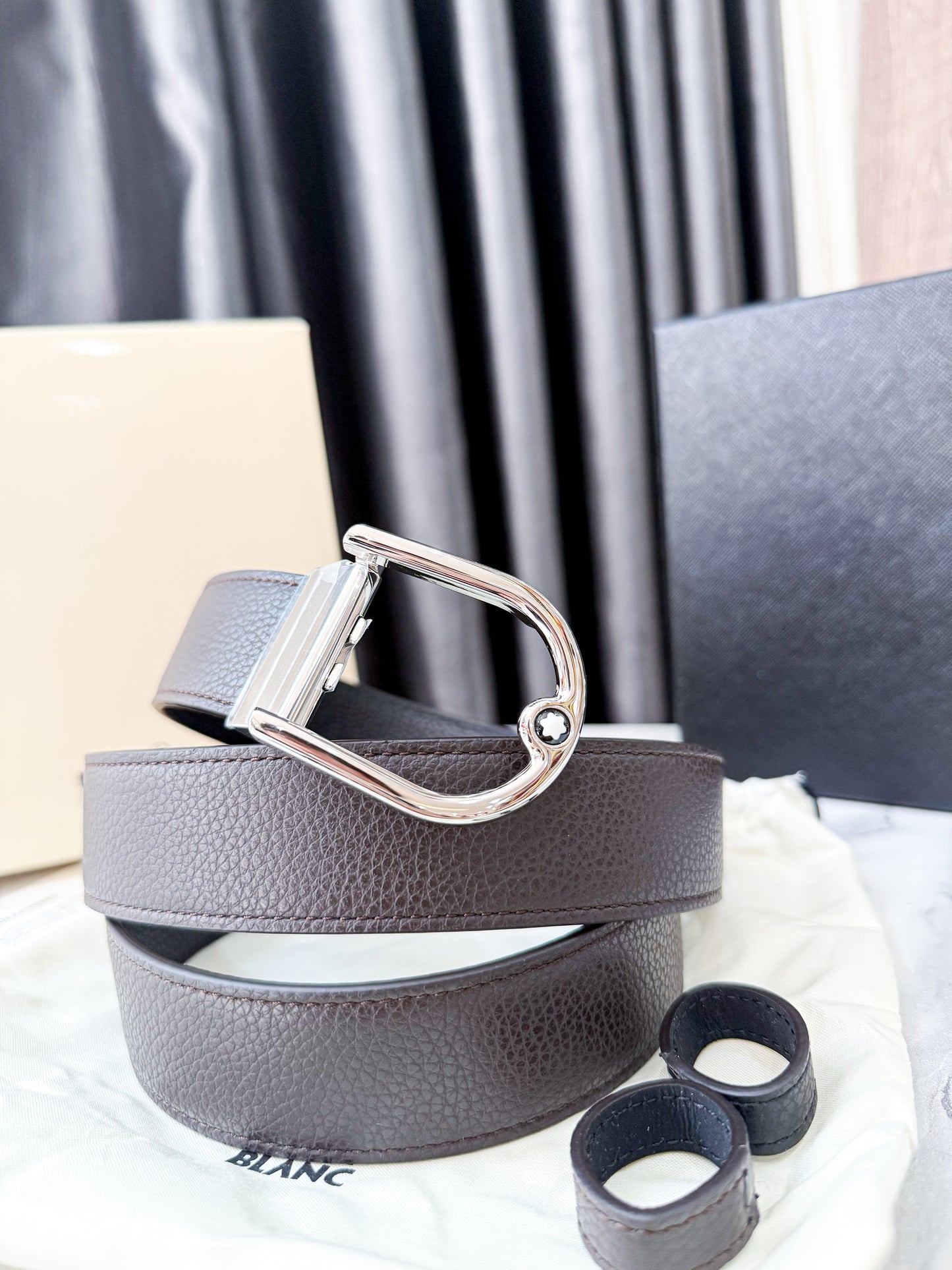 Belt Mont Blanc Dùng 2 Mặt New