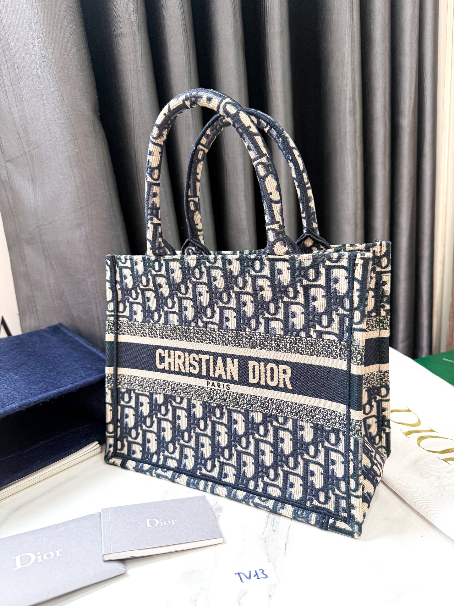 Dior Book Tote Size S