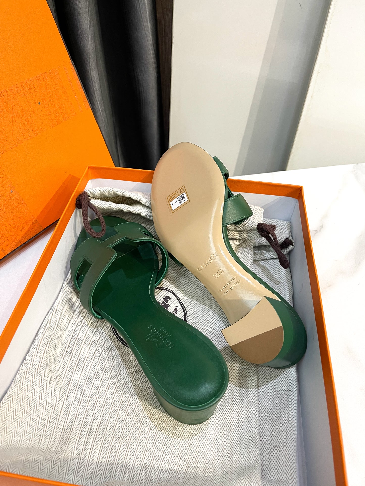 Guốc Hermes Xanh 36.5 New